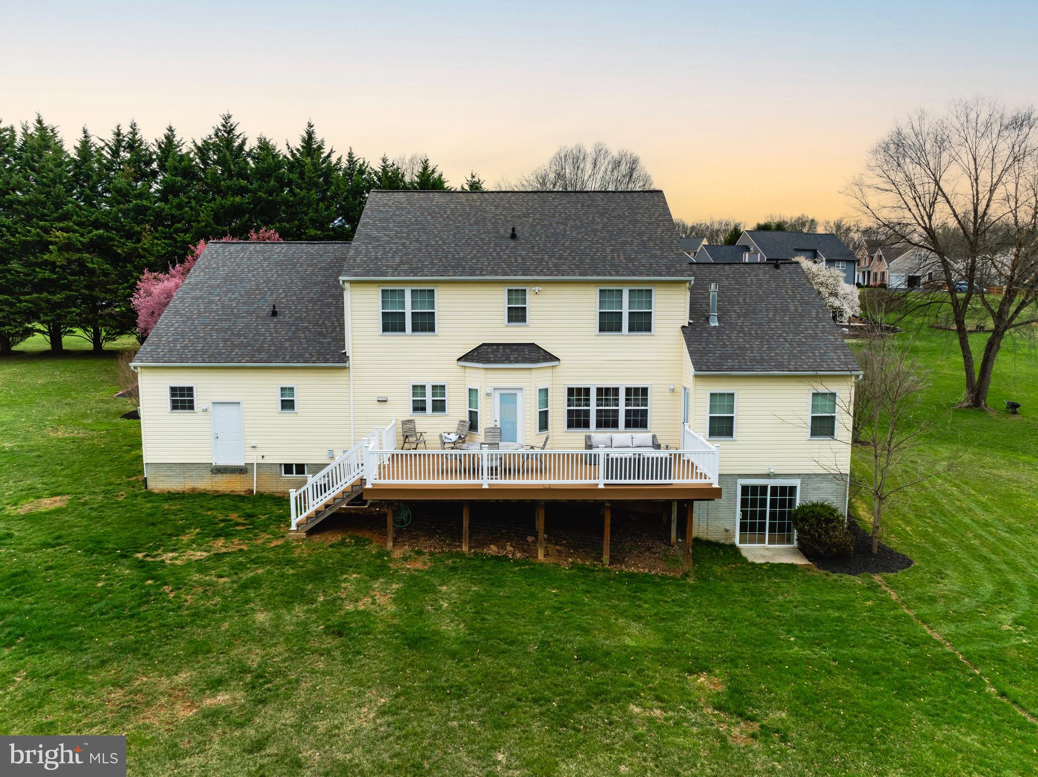 5725 MEYERFIELD COURT