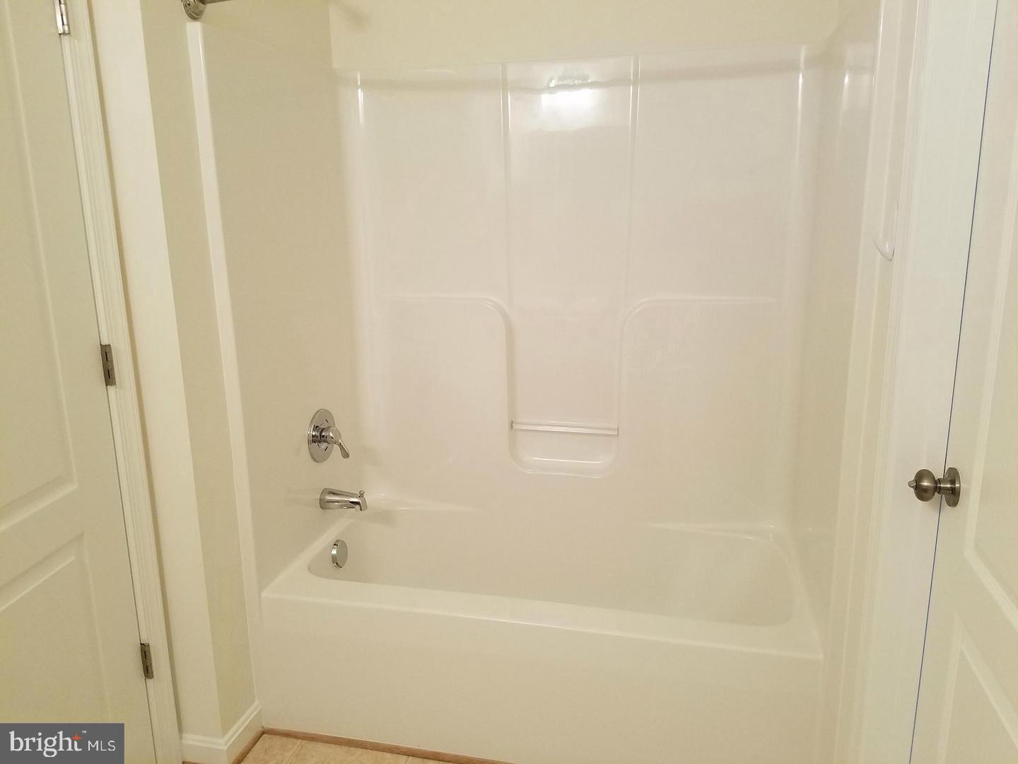 RESIDENCES AT WILDEWOOD - Residential Lease