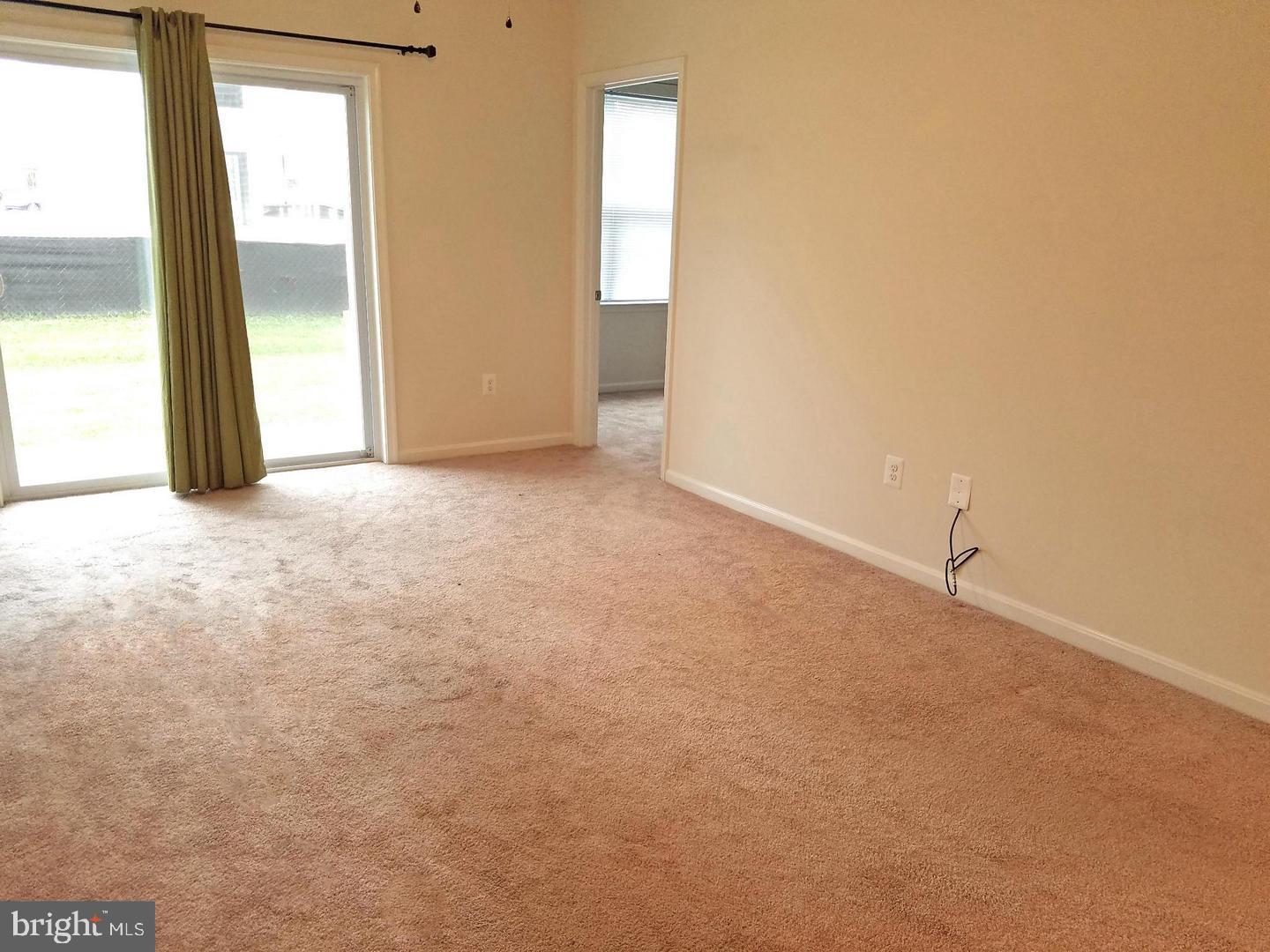 RESIDENCES AT WILDEWOOD - Residential Lease