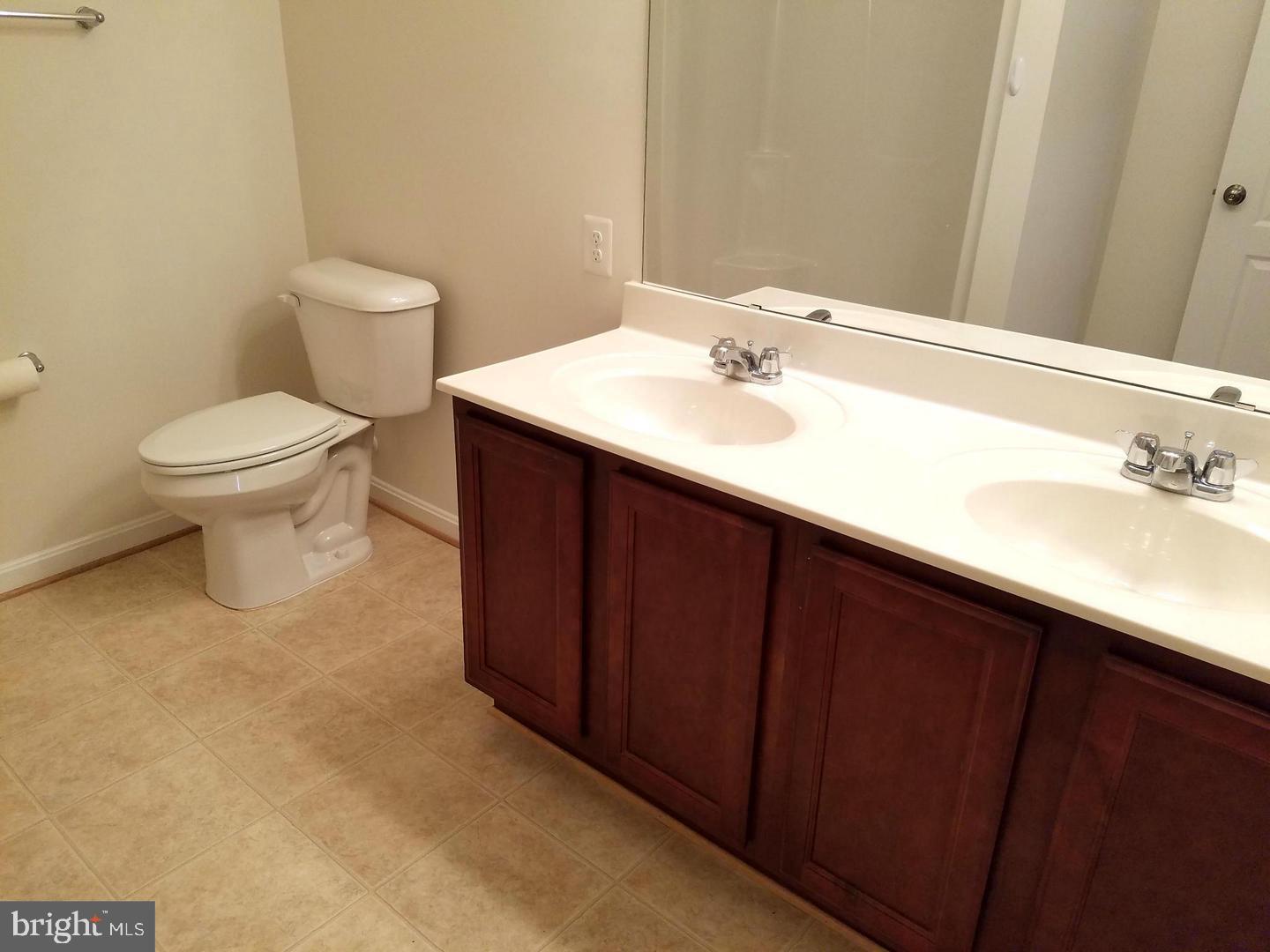 RESIDENCES AT WILDEWOOD - Residential Lease