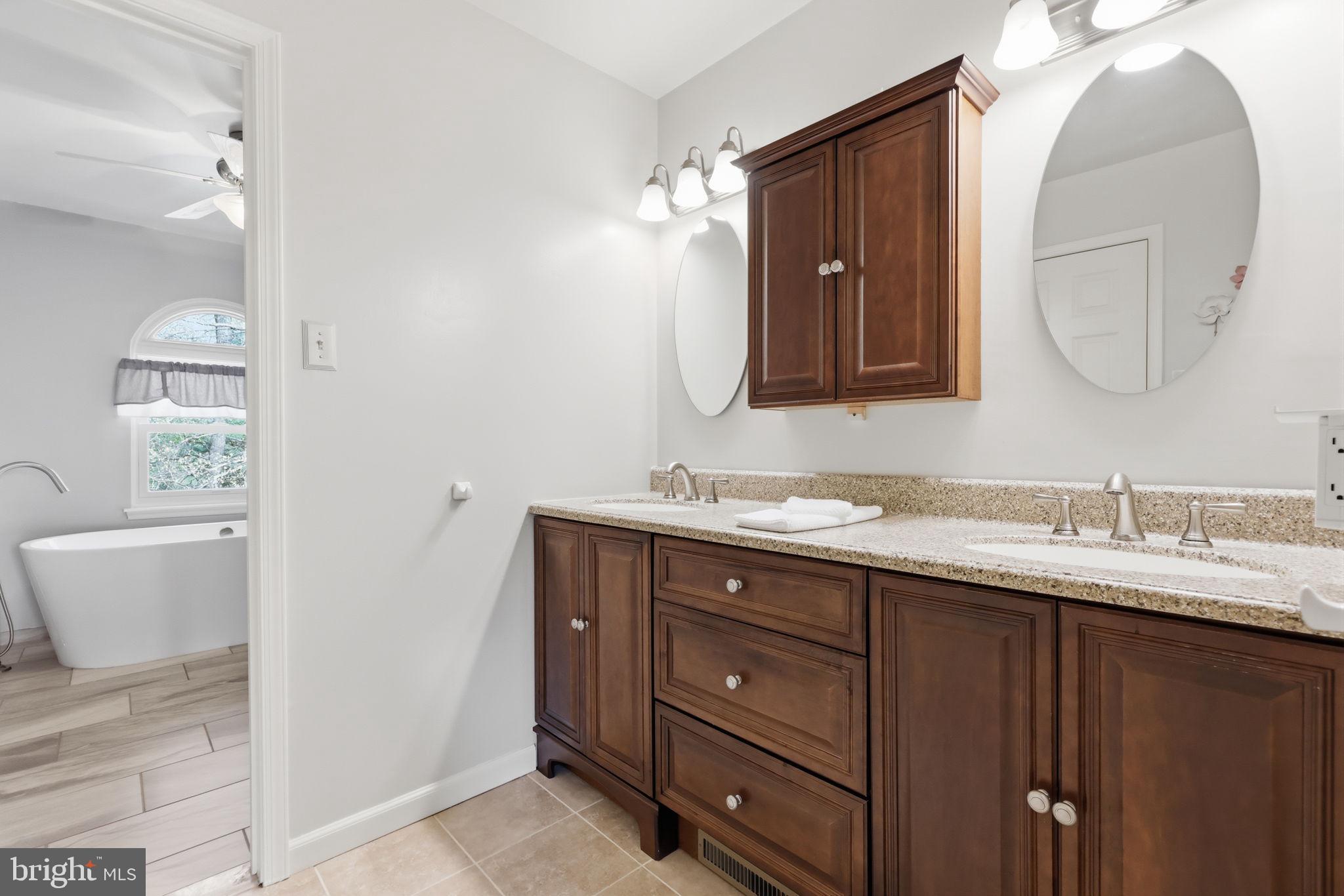 STONE RIDGE - Residential