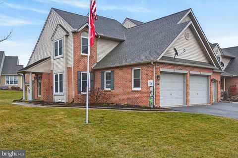 Townhouse For Sale - 24 Spring Hill Lane<br/> MOUNTVILLE, PA 17554