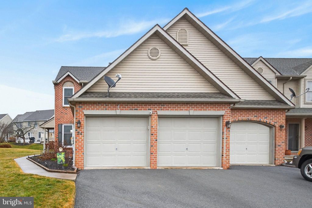 Photo of 24 Spring Hill Lane, MOUNTVILLE, PA 17554 (MLS # PALA2083922)