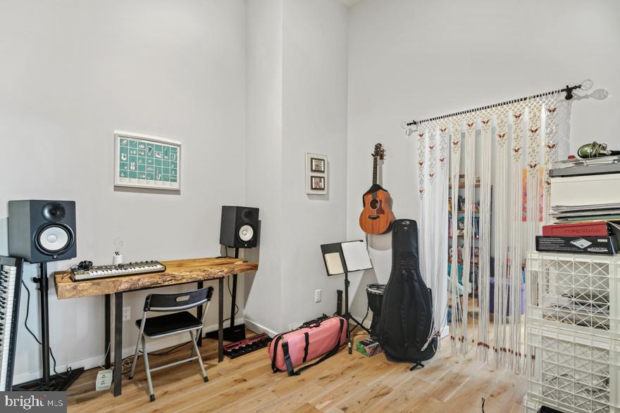 CENTER CITY - Residential Lease