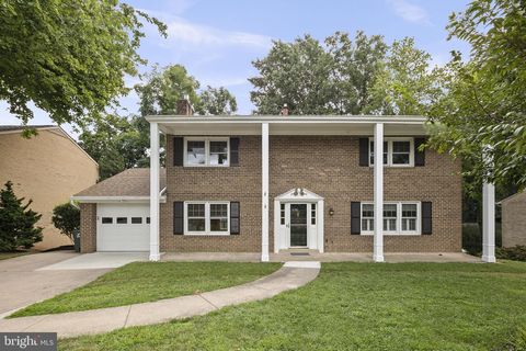Homes For Rent - 2542 N Wakefield Street<br/> ARLINGTON, VA 22207