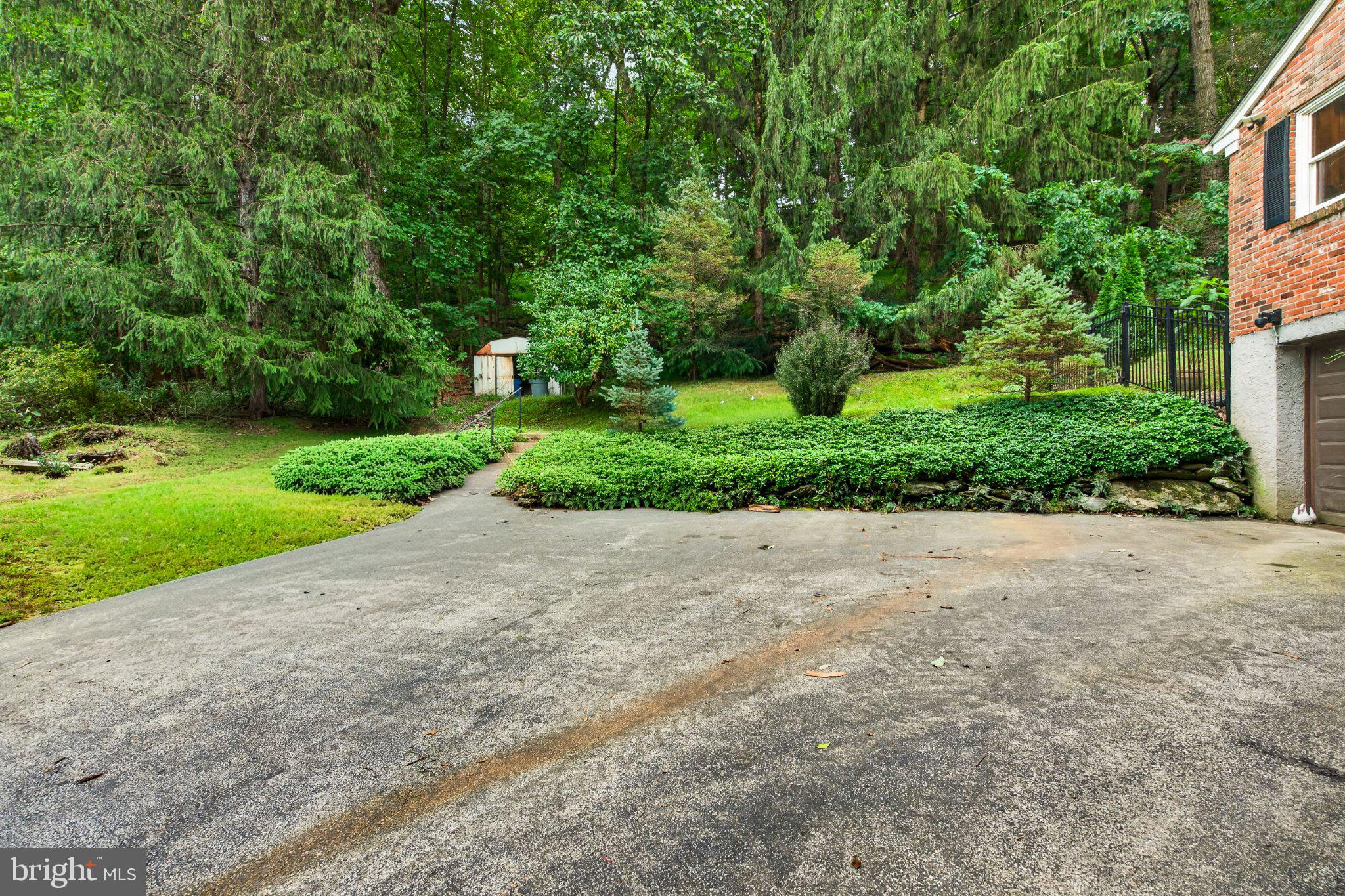 44 SPRING ROAD