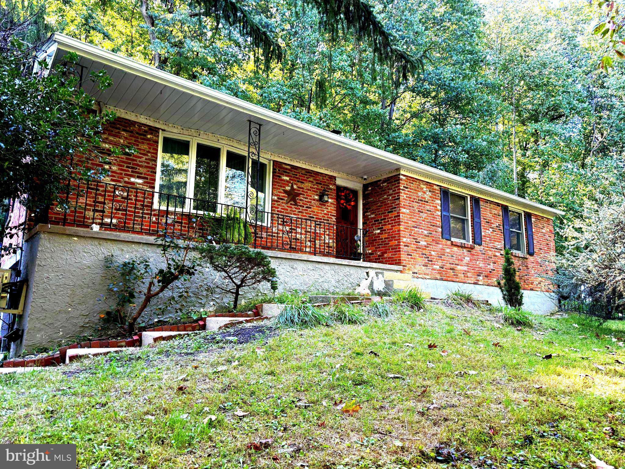 44 SPRING ROAD