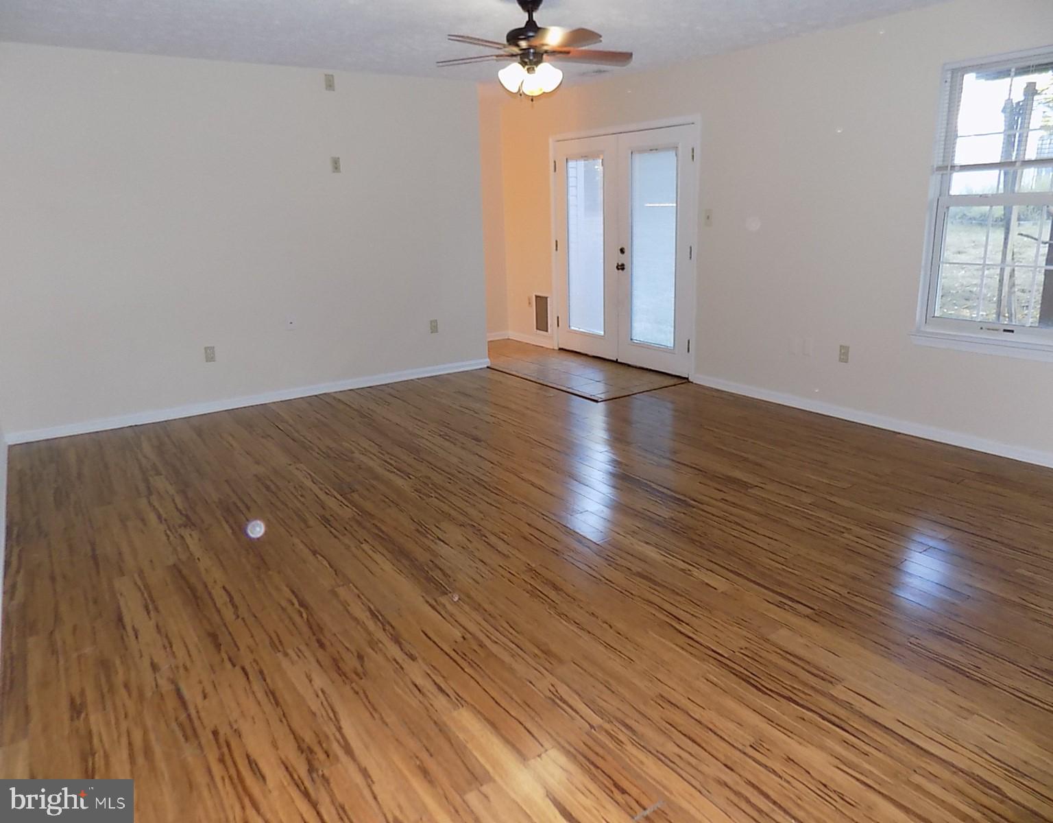 GREENMONT - Residential Lease