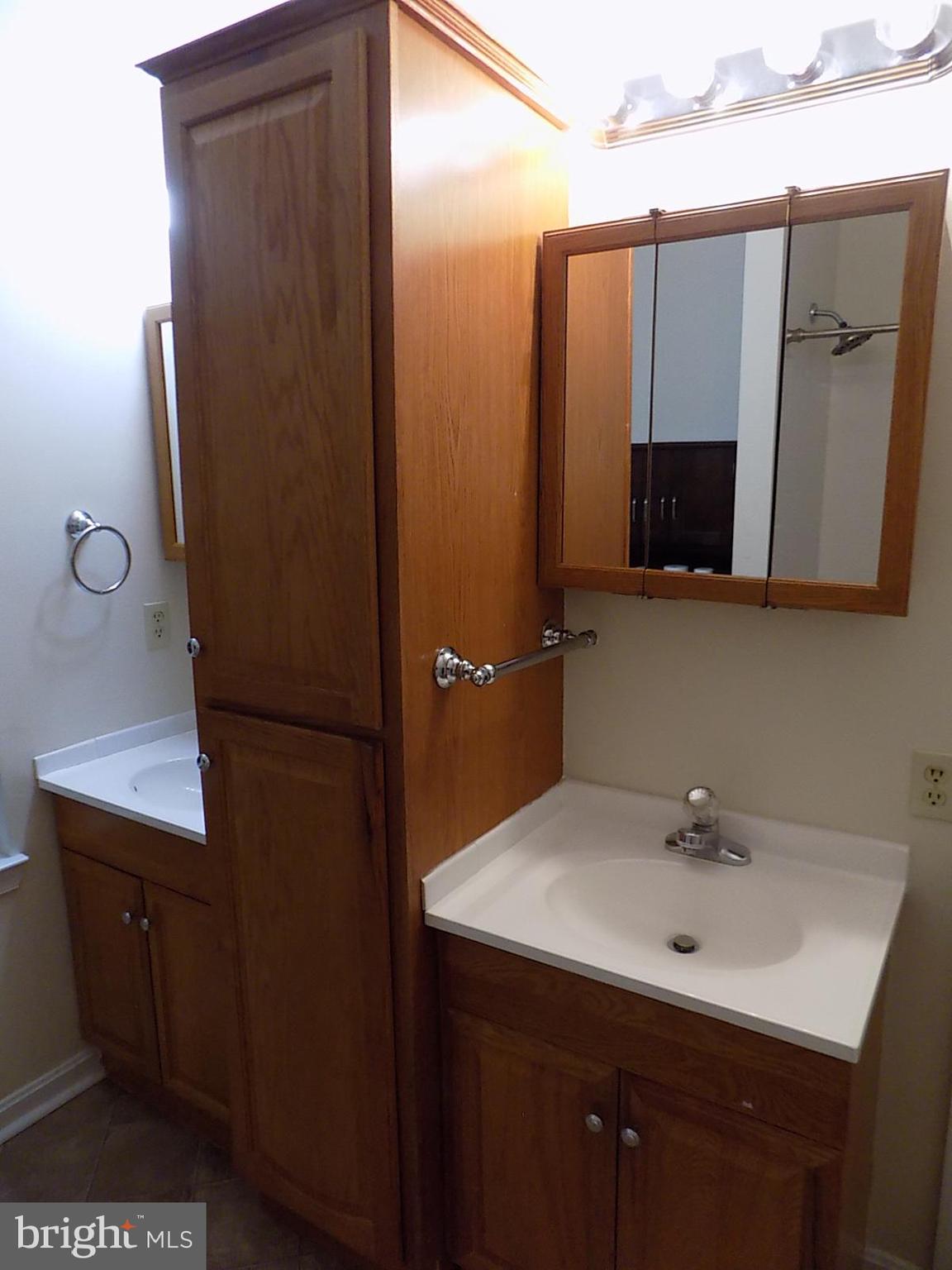 GREENMONT - Residential Lease