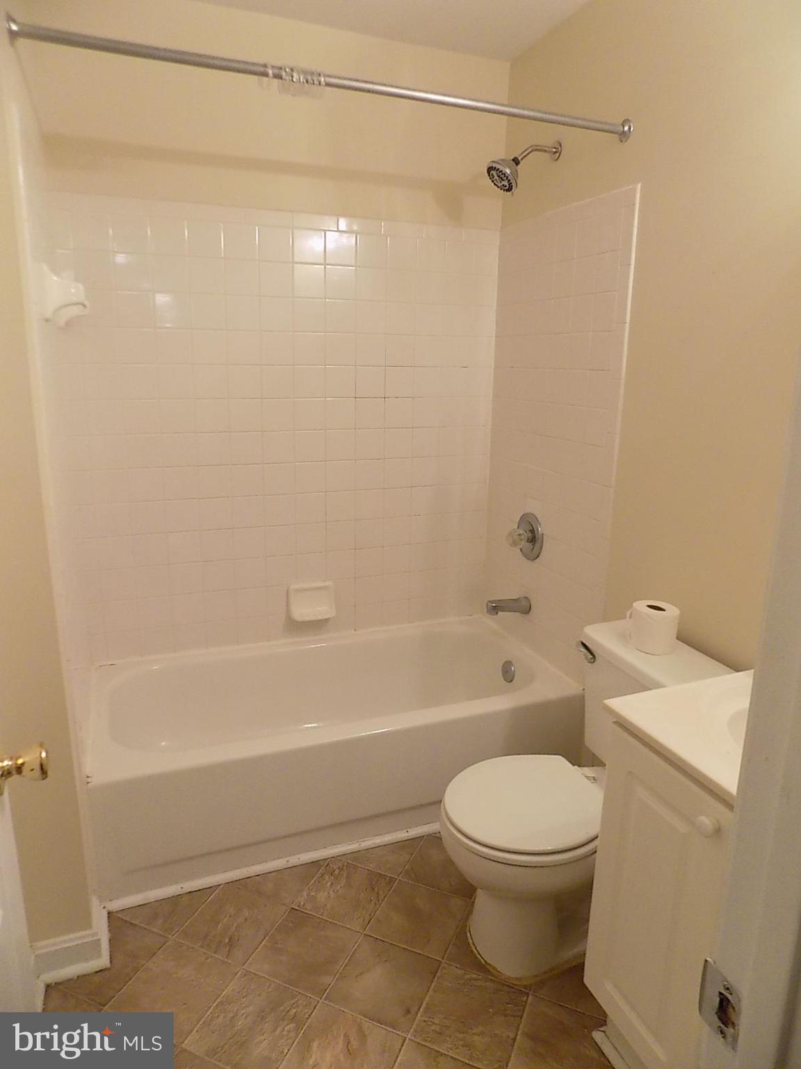 GREENMONT - Residential Lease