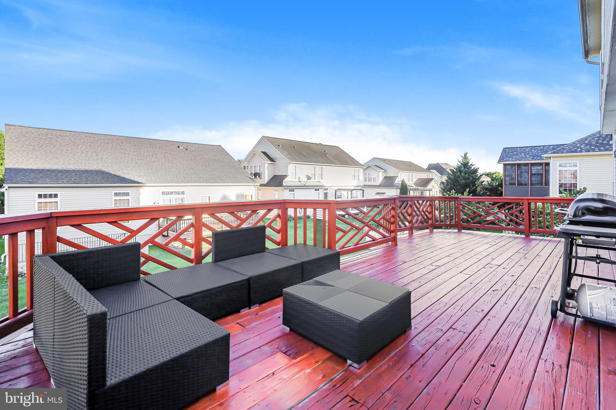 LAKELAND PLACE - Residential