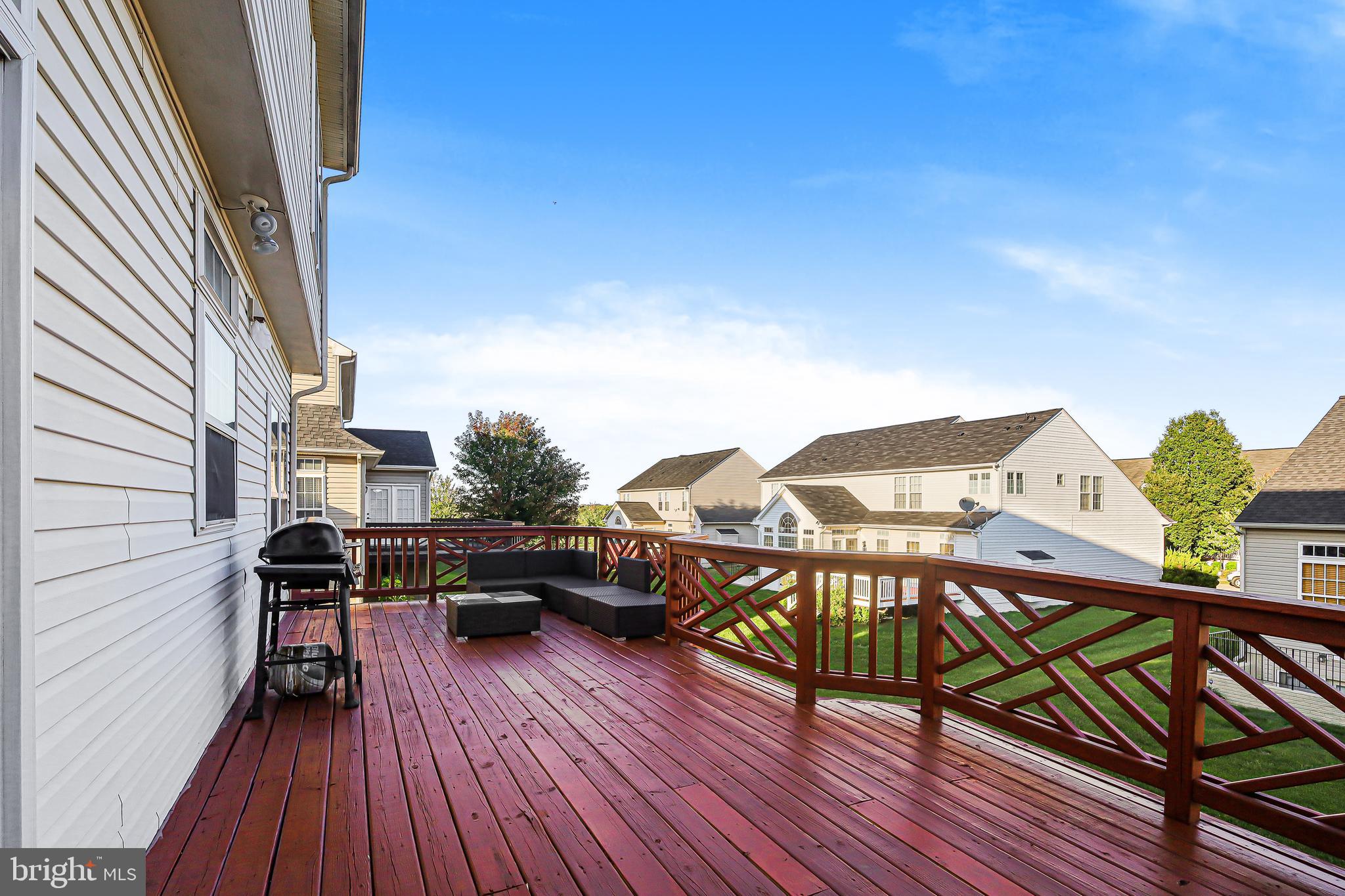 LAKELAND PLACE - Residential