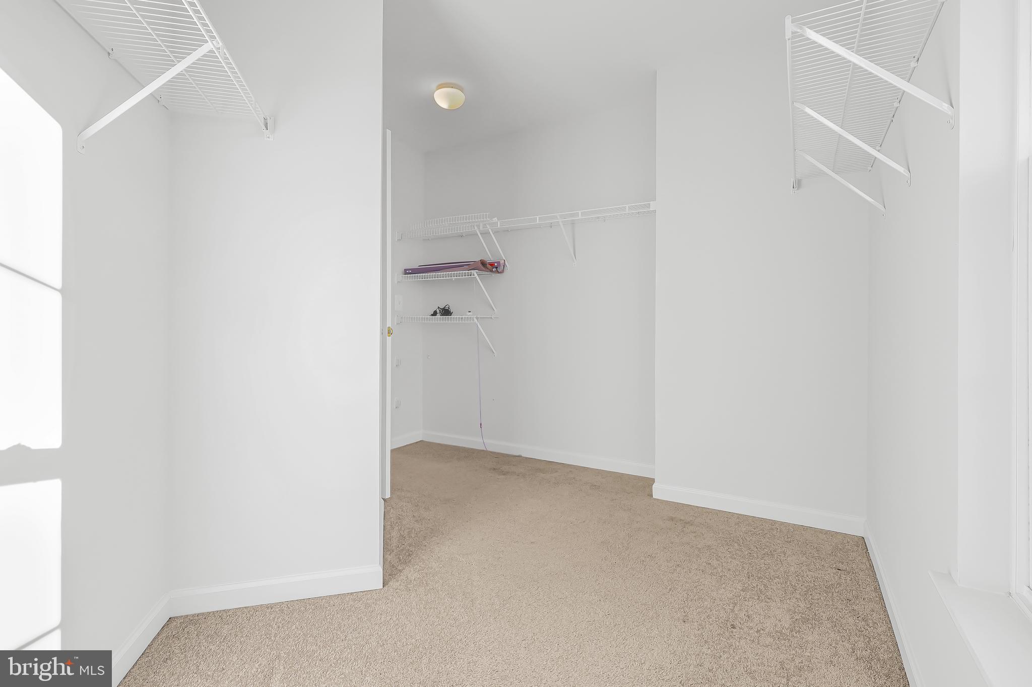 LAKELAND PLACE - Residential