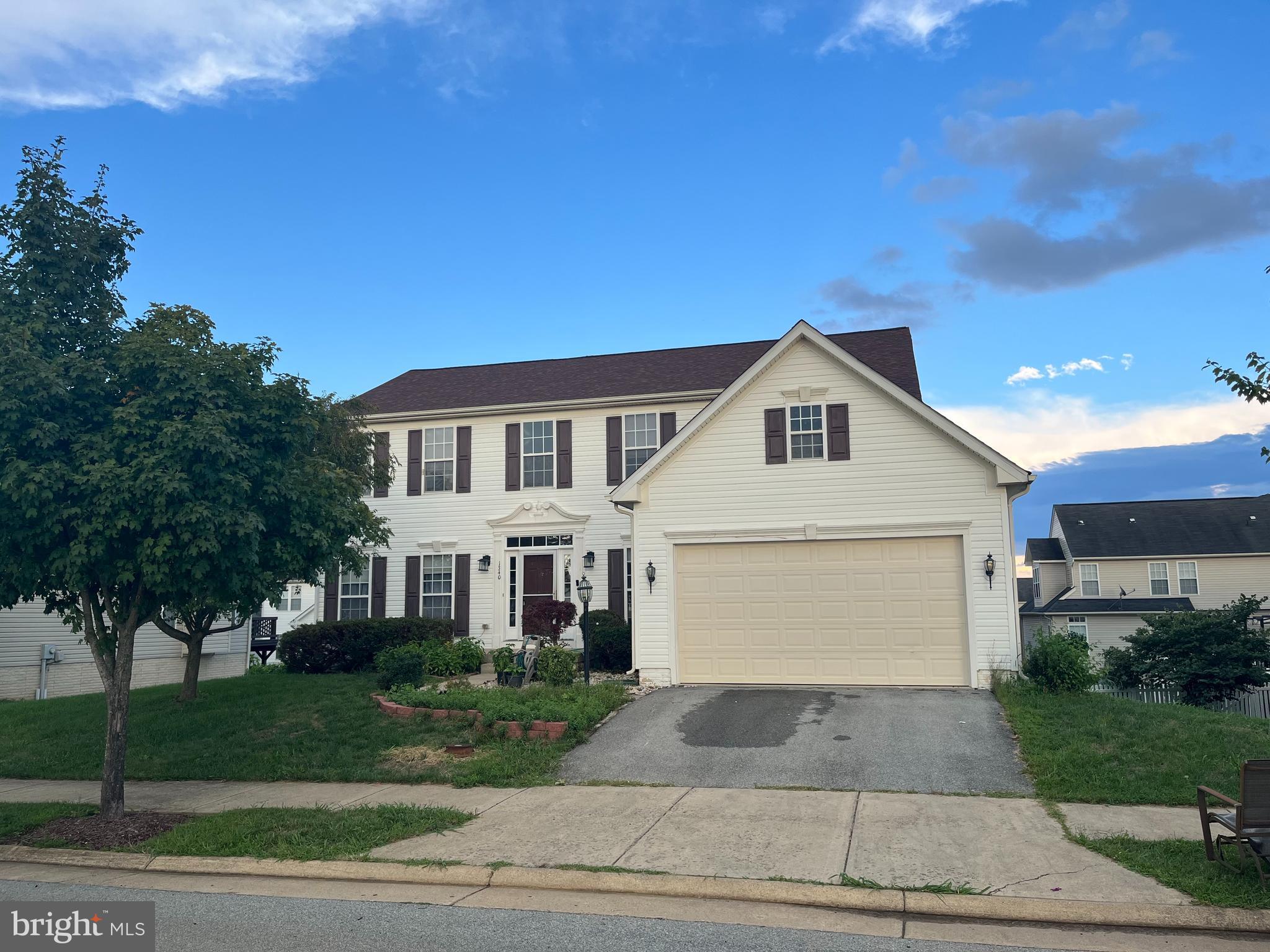 LAKELAND PLACE - Residential