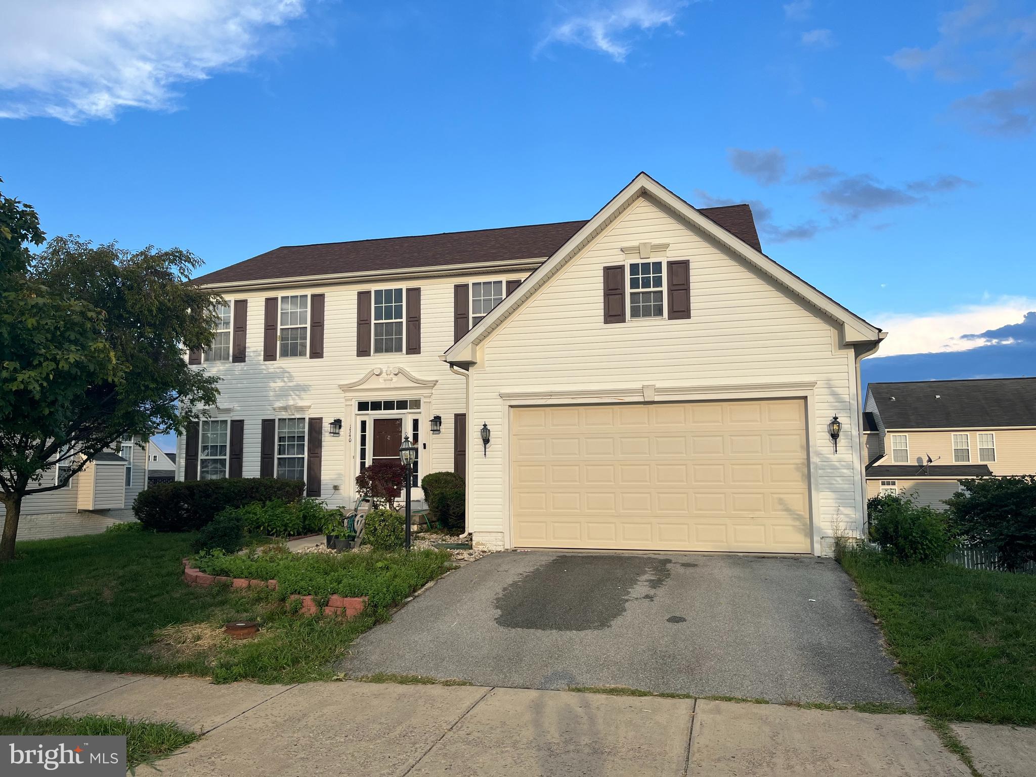 LAKELAND PLACE - Residential