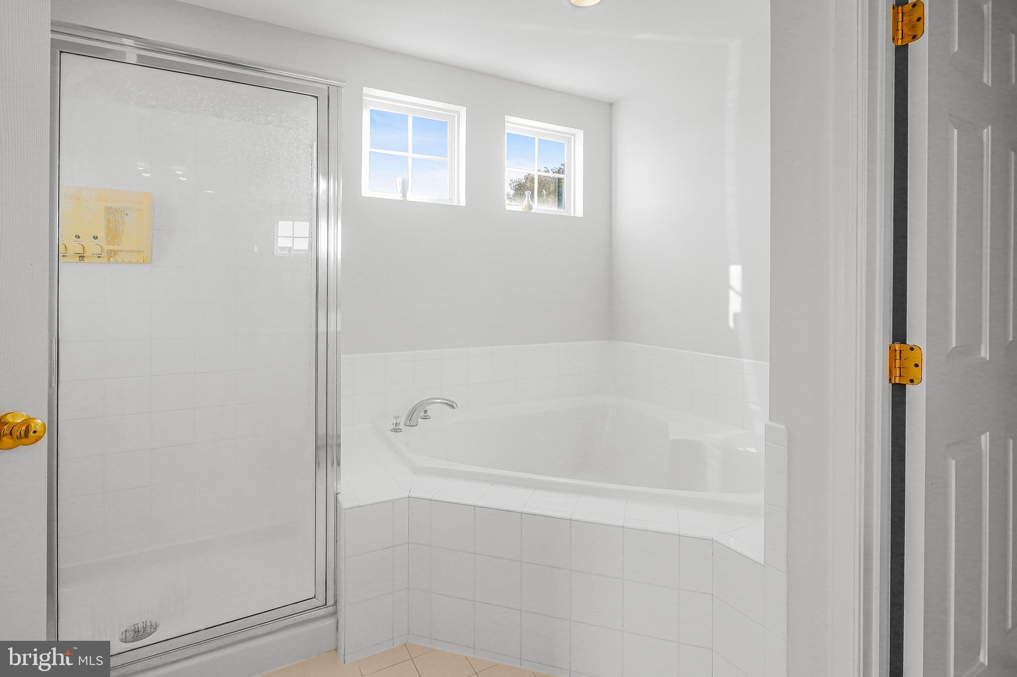 LAKELAND PLACE - Residential