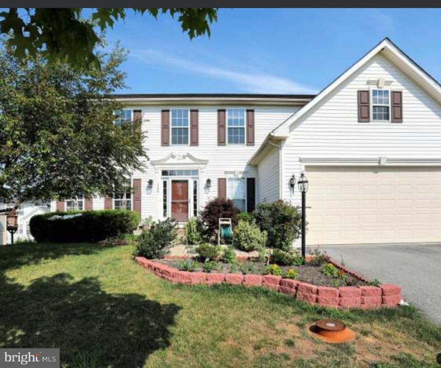 Gorgeous freshly painted 4-bedroom, 3.5 bath home with kitchen open to family room with a classic style colonial floorplan. The fully finished natural walkout basement is an entertainer's paradise boasting a large recreation room, 2nd kitchen PLUS 3 additional large rooms that could be an ideal office, rec room, gym, etc... This home offers an ideal blend of comfort and luxury in a fabulous location convenient to Marc Train for commuters to DC. Nearby amenities are everywhere & include kayaking, fishing or white-water rafting on the peaceful Shenandoah & Potomac Rivers, hiking, downtown Harpers Ferry, ziplining, adventure parks and so much more!
Upstairs you will find a huge, luxurious primary suite complete with soaking tub, separate shower and spacious closets. Located in a desirable neighborhood close to 340 and the new shopping center, you have all the conveniences nearby and great local restaurants and wineries. Don't miss the opportunity to make this exquisite property yours and schedule your showing today!