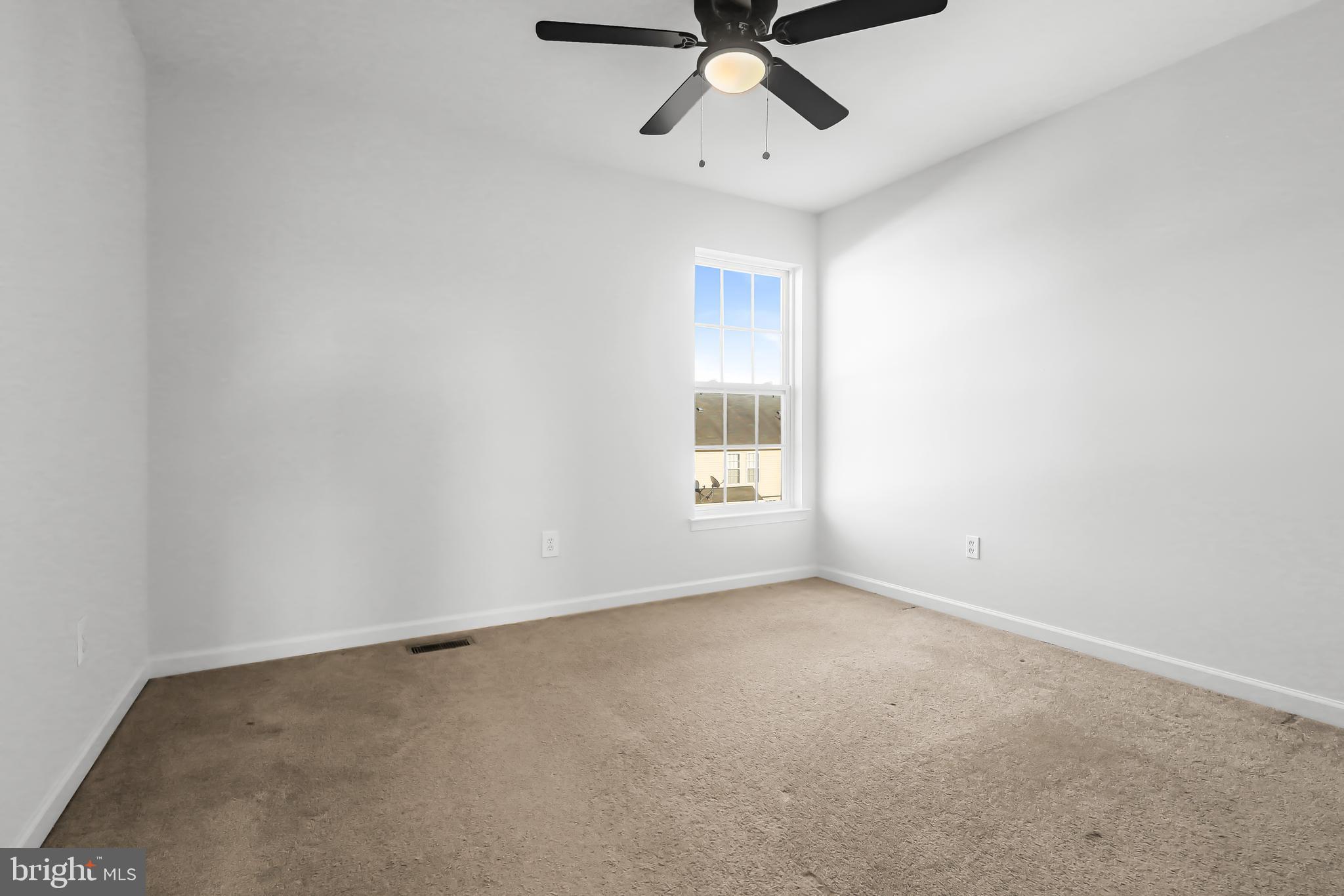 LAKELAND PLACE - Residential