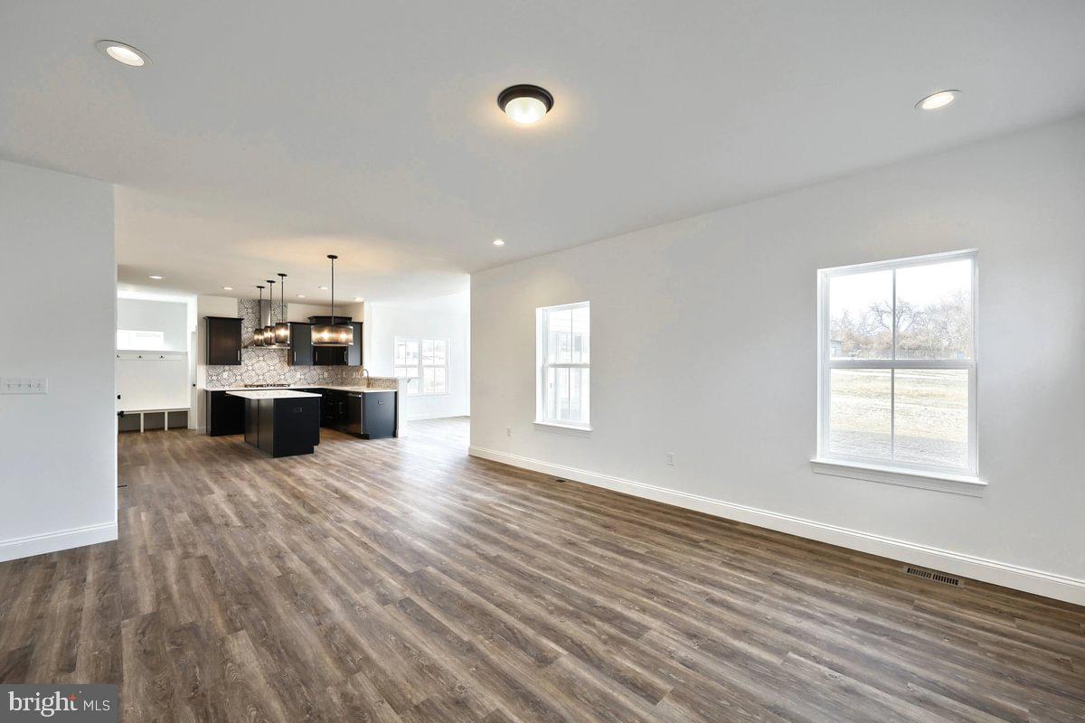 LOGAN MEADOWS - Residential