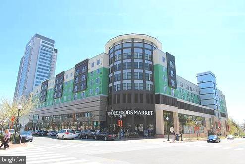 PARKSIDE CONDOMINIUMS - Residential