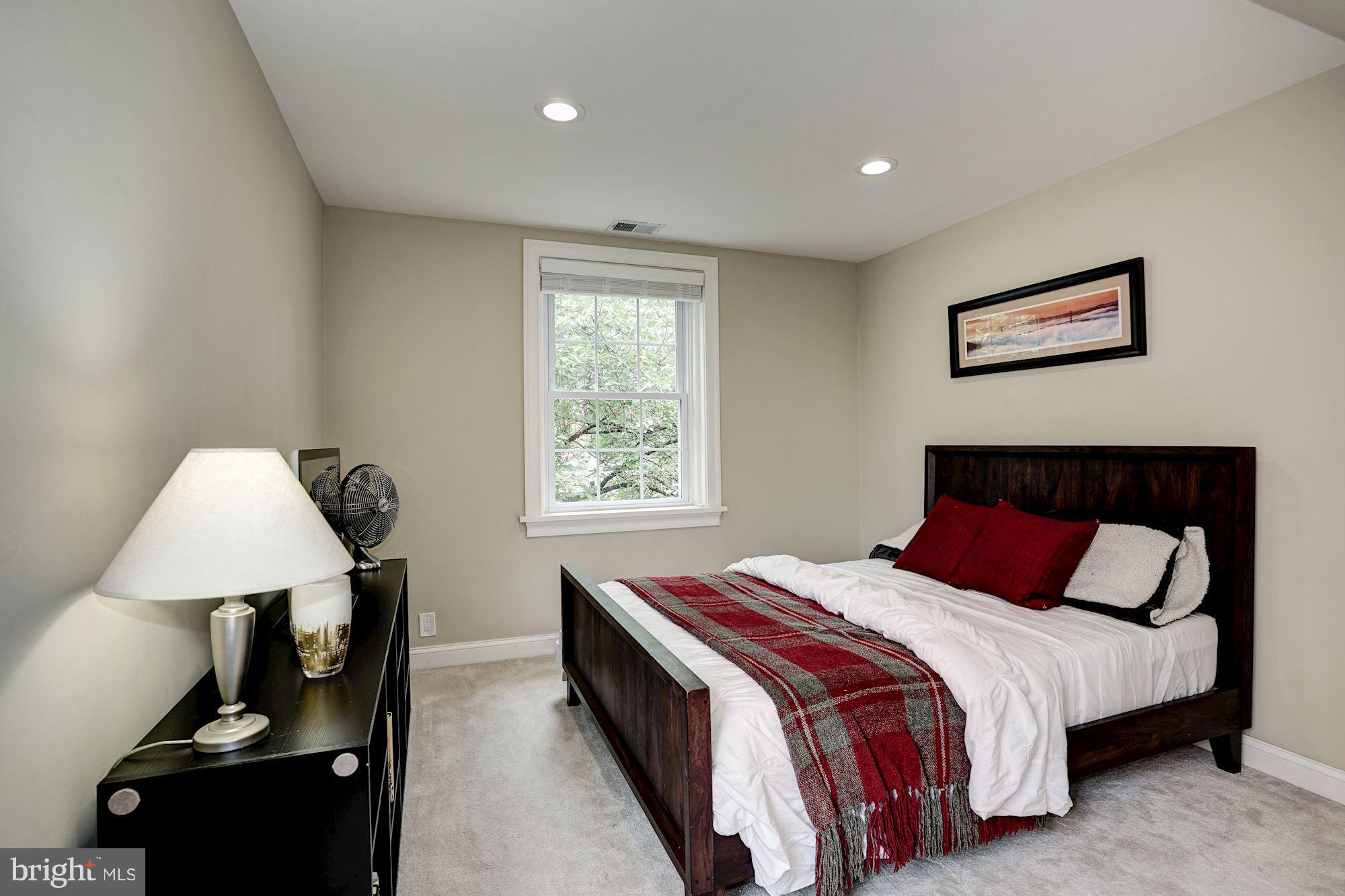 FAIRLINGTON ARBORS - Residential