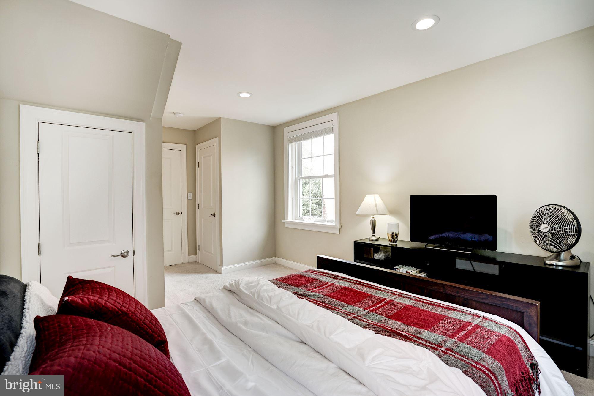 FAIRLINGTON ARBORS - Residential