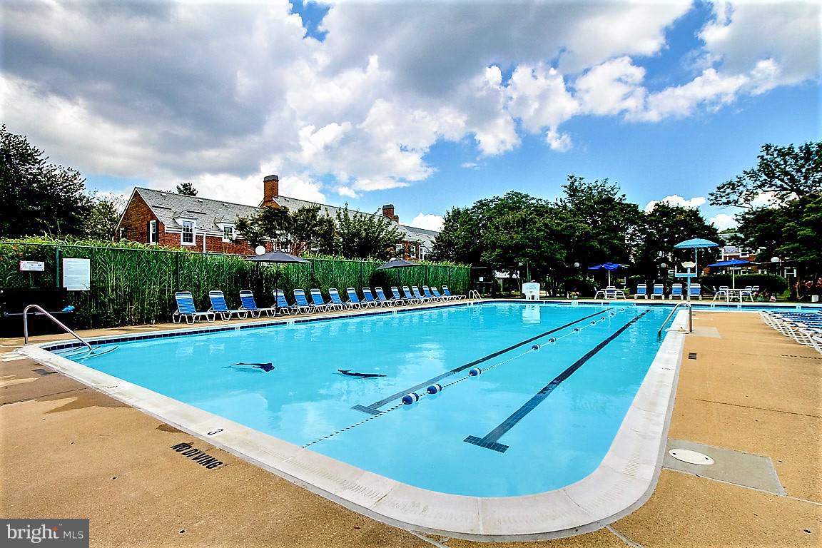 FAIRLINGTON ARBORS - Residential