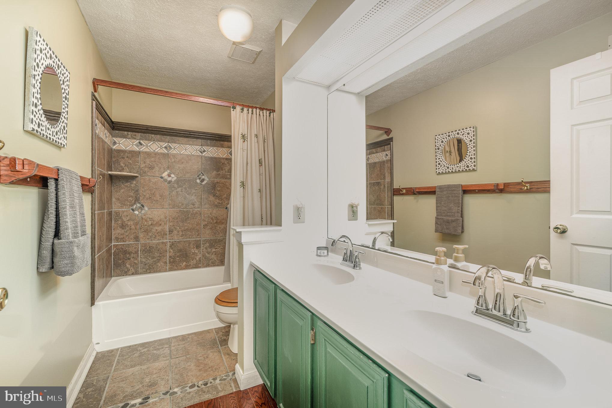 BRITINAY - Residential