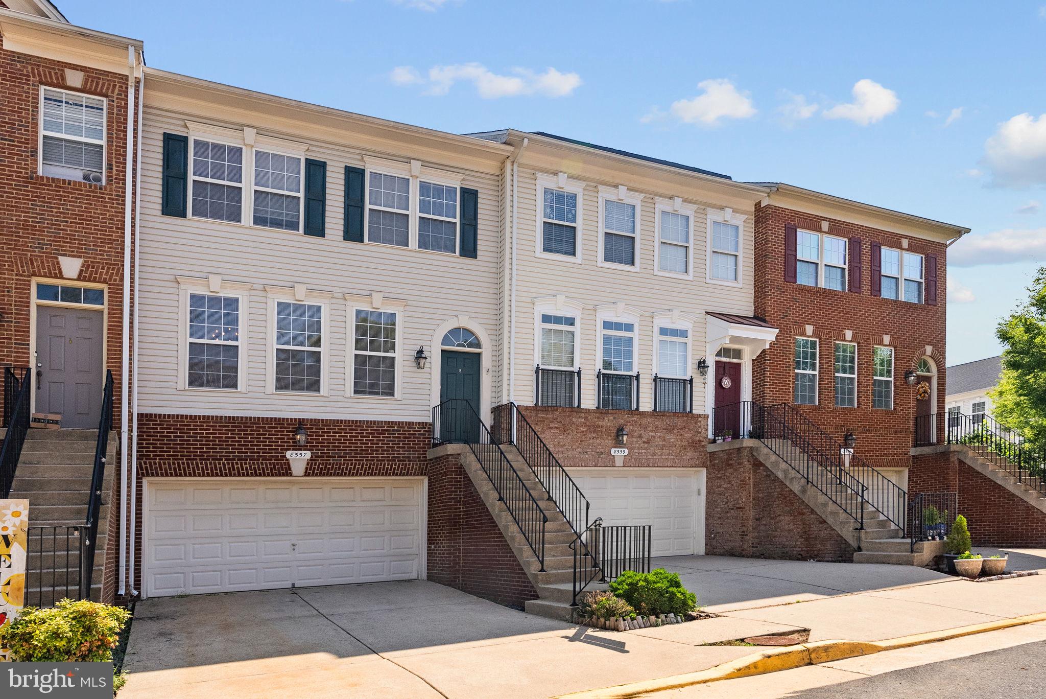 8557 WYNGATE MANOR COURT