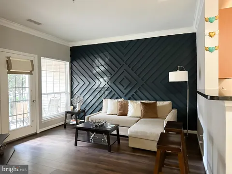 4850 Eisenhower Avenue Unit 121, Alexandria, VA MLS: VAAX2053858