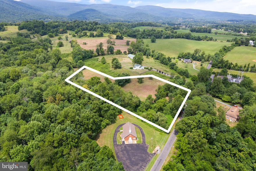 DESIRABLE THREE ACRE RESIDENTIAL BUILDING PARCEL  IN  FLINT HILL *  FOUR BEDROOM CONVENTIONAL DRAINFIELD AND WELL PERMIT ATTACHED IN DOCUMENTS * HIGHWAY ENTRY PERMIT IN DOCUMENTS * DRAINFIELD AND WELL PLAT IN DOCUMENTS * JUST MINUTES  AWAY FROM LITTLE WASHINGTON  AND RT #211 *  PLAT IN DOCUMENTS * SIGN IN ON SITE AND ALSO DRIVEWAY IS CUT INTO THE PROPERTY * CALL LISTING AGENT PRIOR TO SHOWING * NO HOA * LOCATED IN THE FOOTHILLS OF THE SHENANDOAH NATIONAL PARK