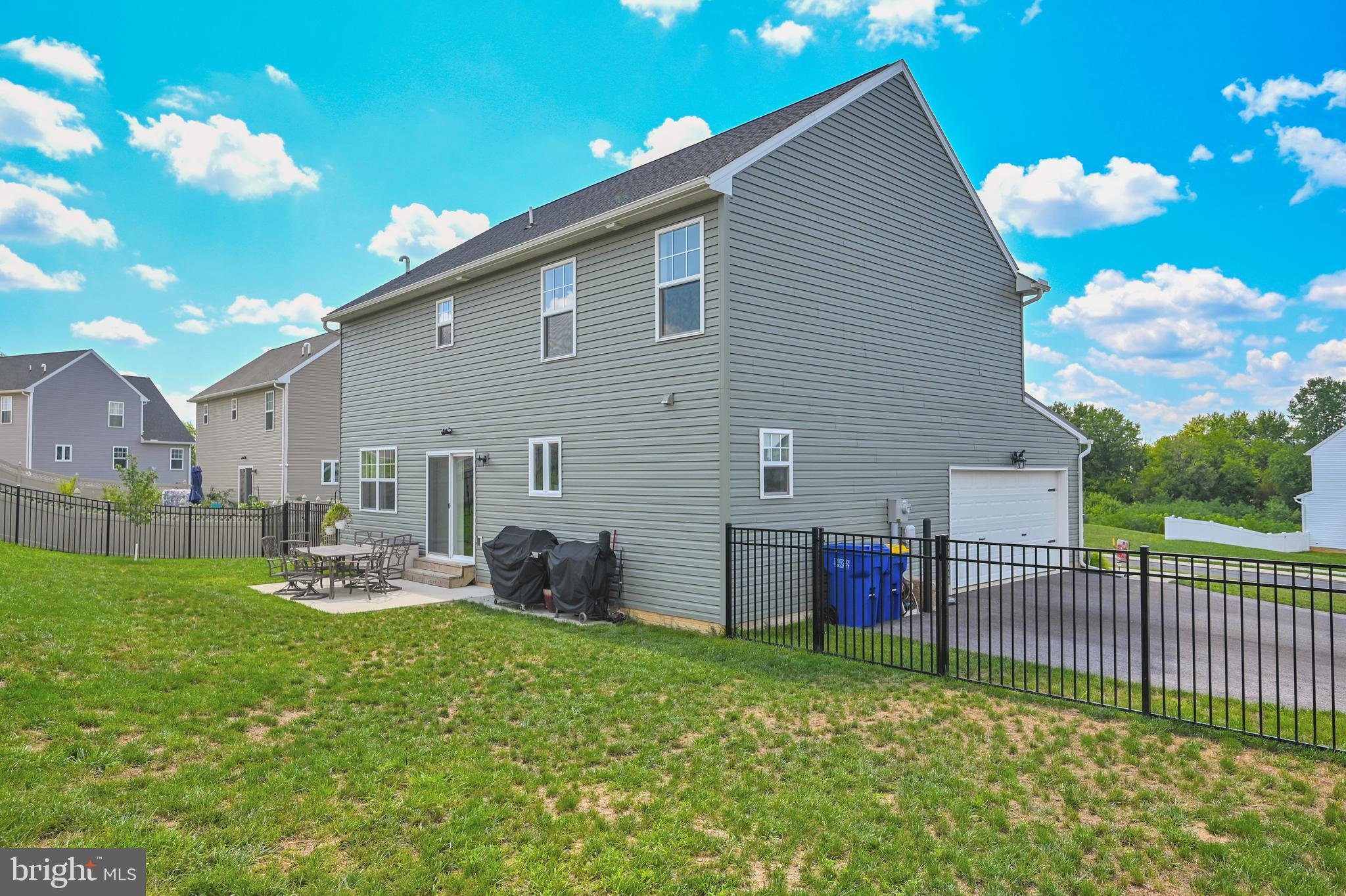 FARM LANE ESTATES - Residential