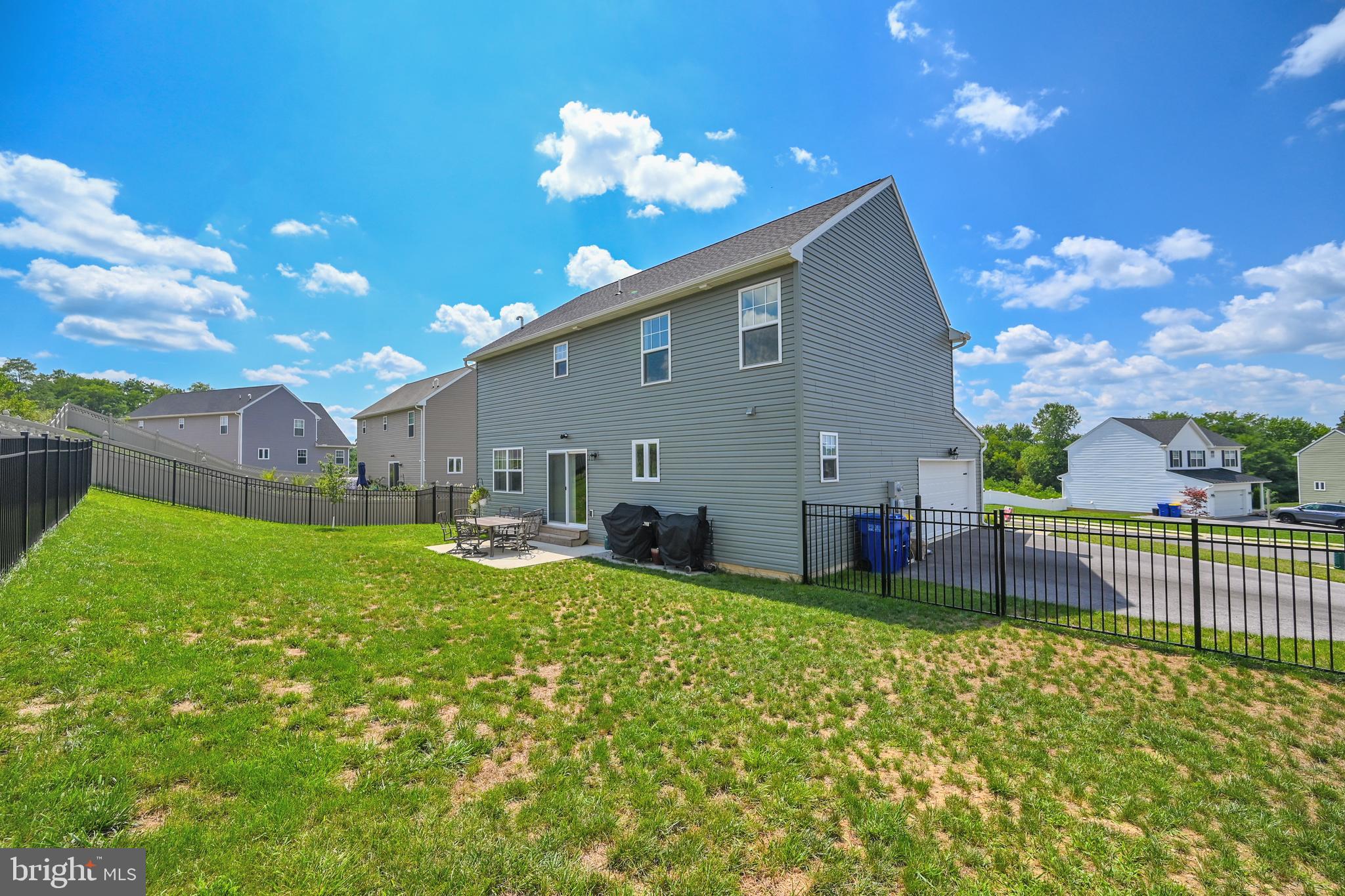 FARM LANE ESTATES - Residential