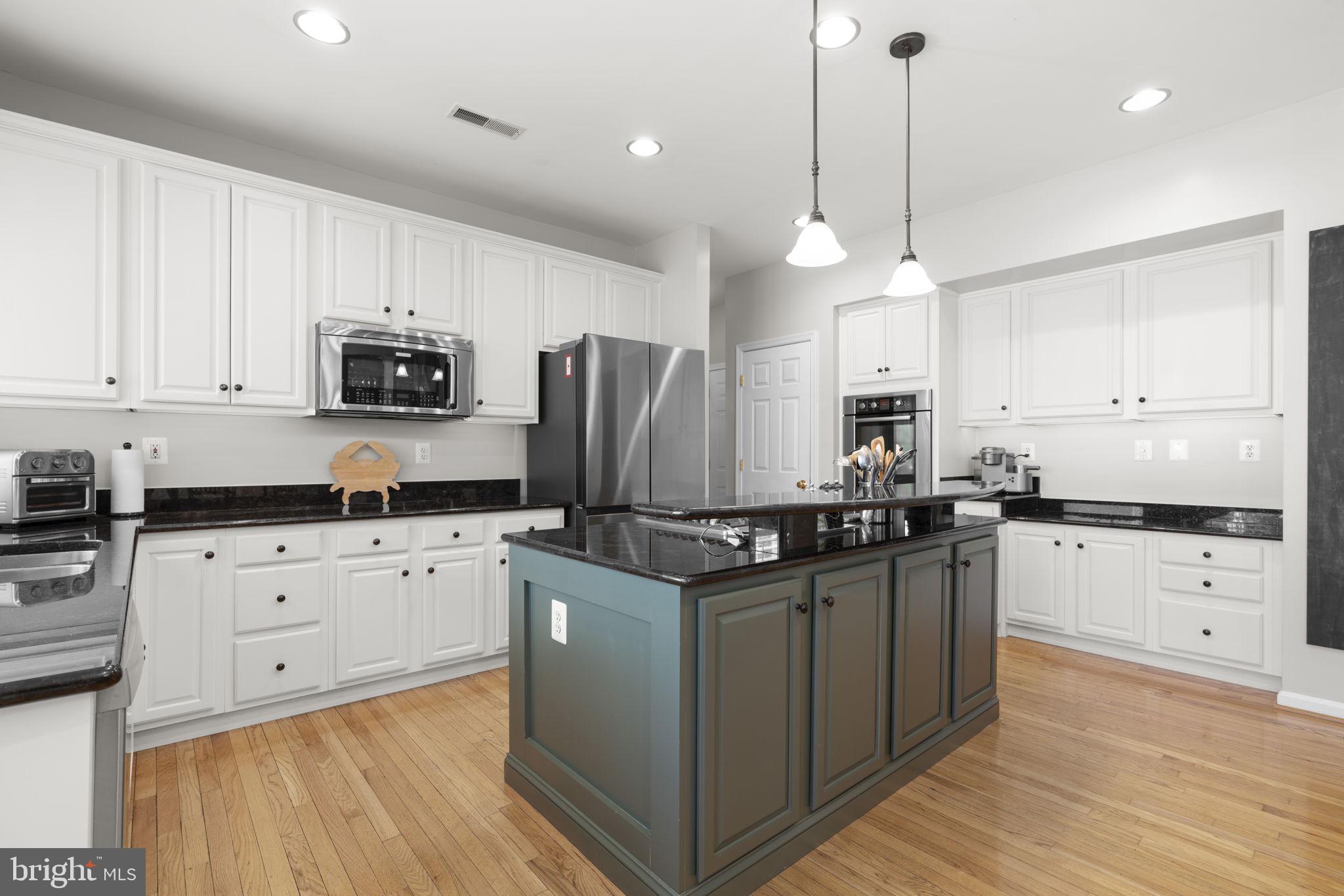 BROOKEFIELD - Residential