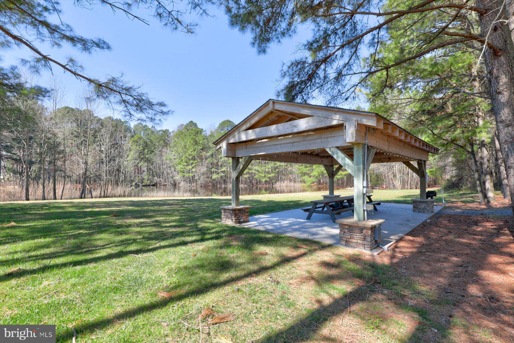 ROWENS MILL - Residential