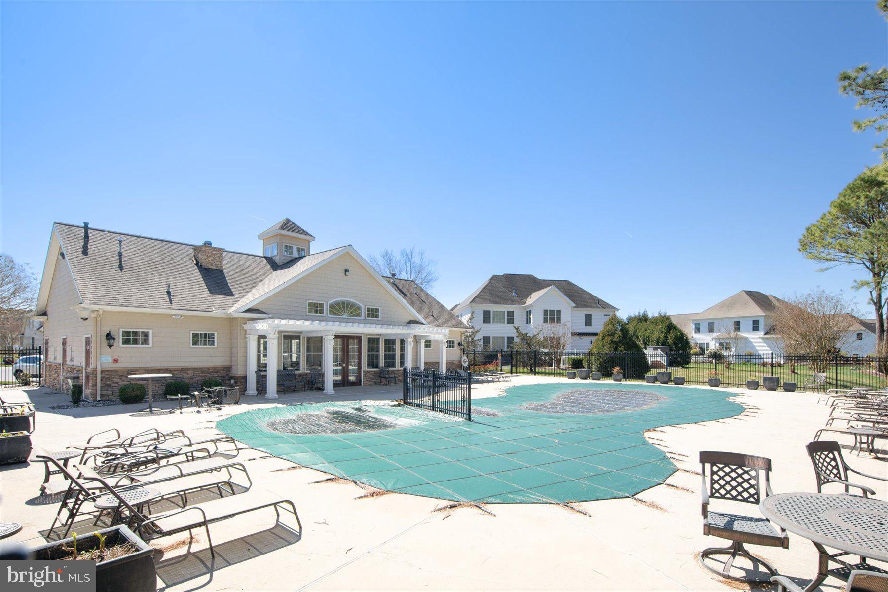 ROWENS MILL - Residential