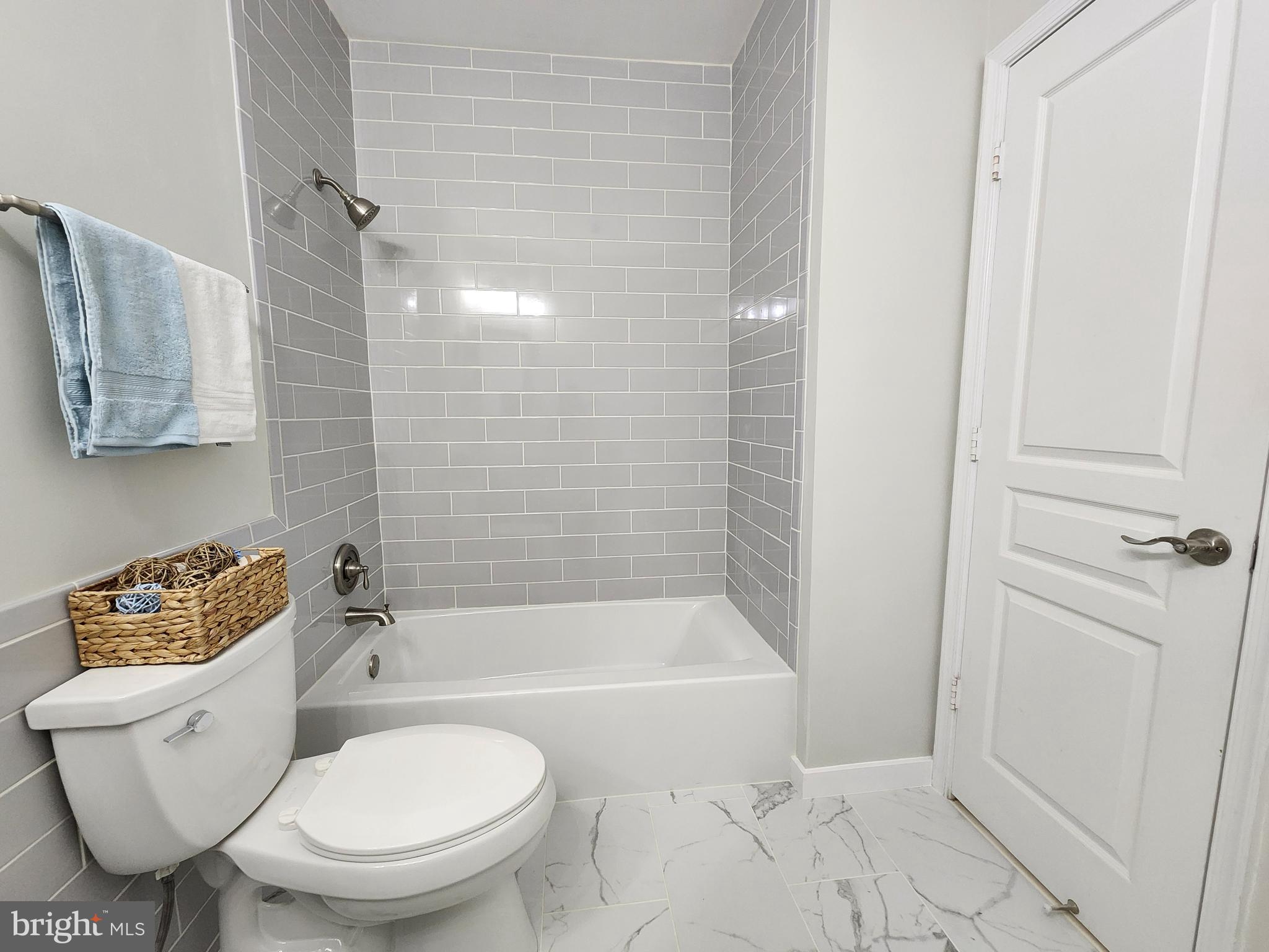 WORLDGATE CONDO - Residential Lease