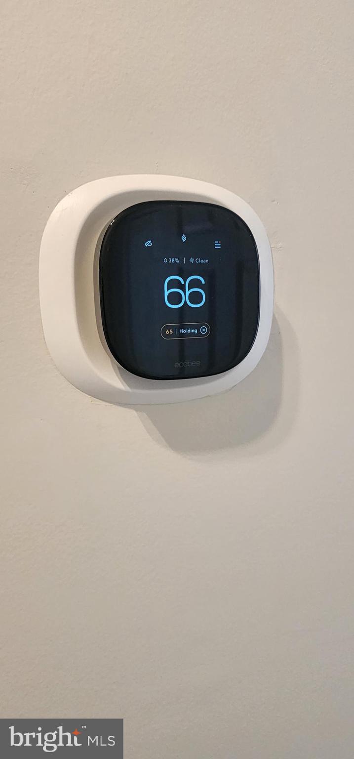 HARTLAKE ESTATES - Residential Lease