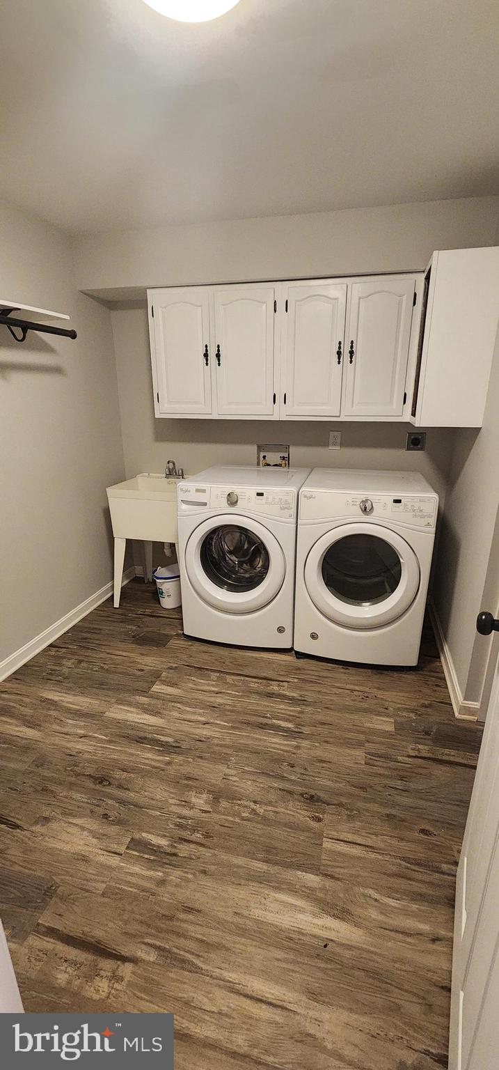 HARTLAKE ESTATES - Residential Lease