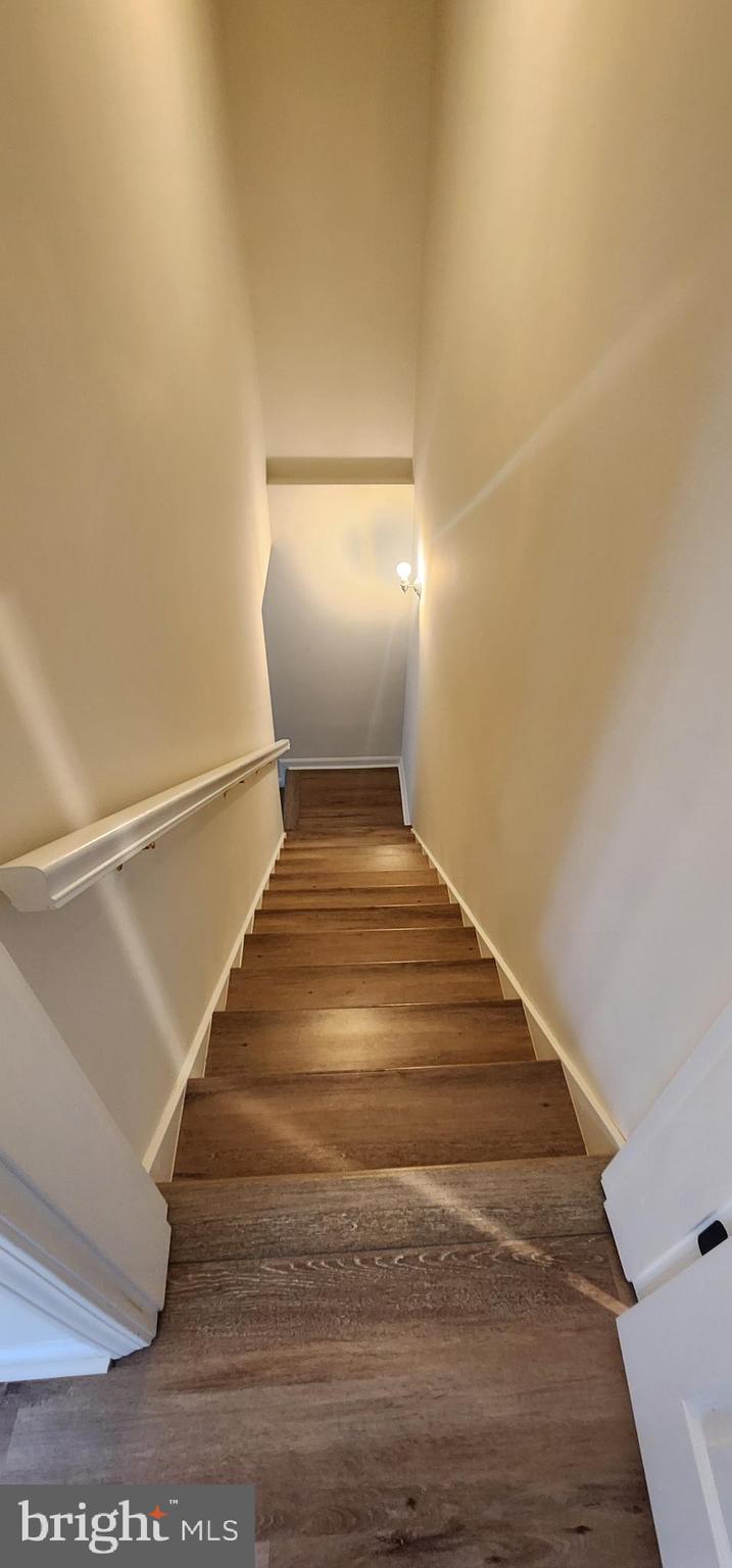 HARTLAKE ESTATES - Residential Lease