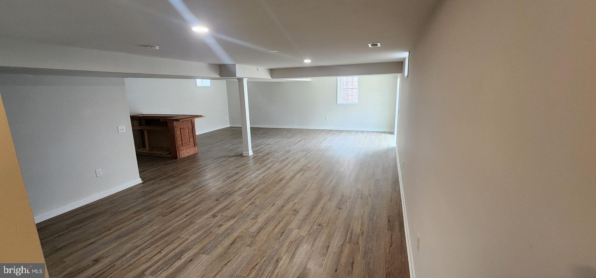 HARTLAKE ESTATES - Residential Lease