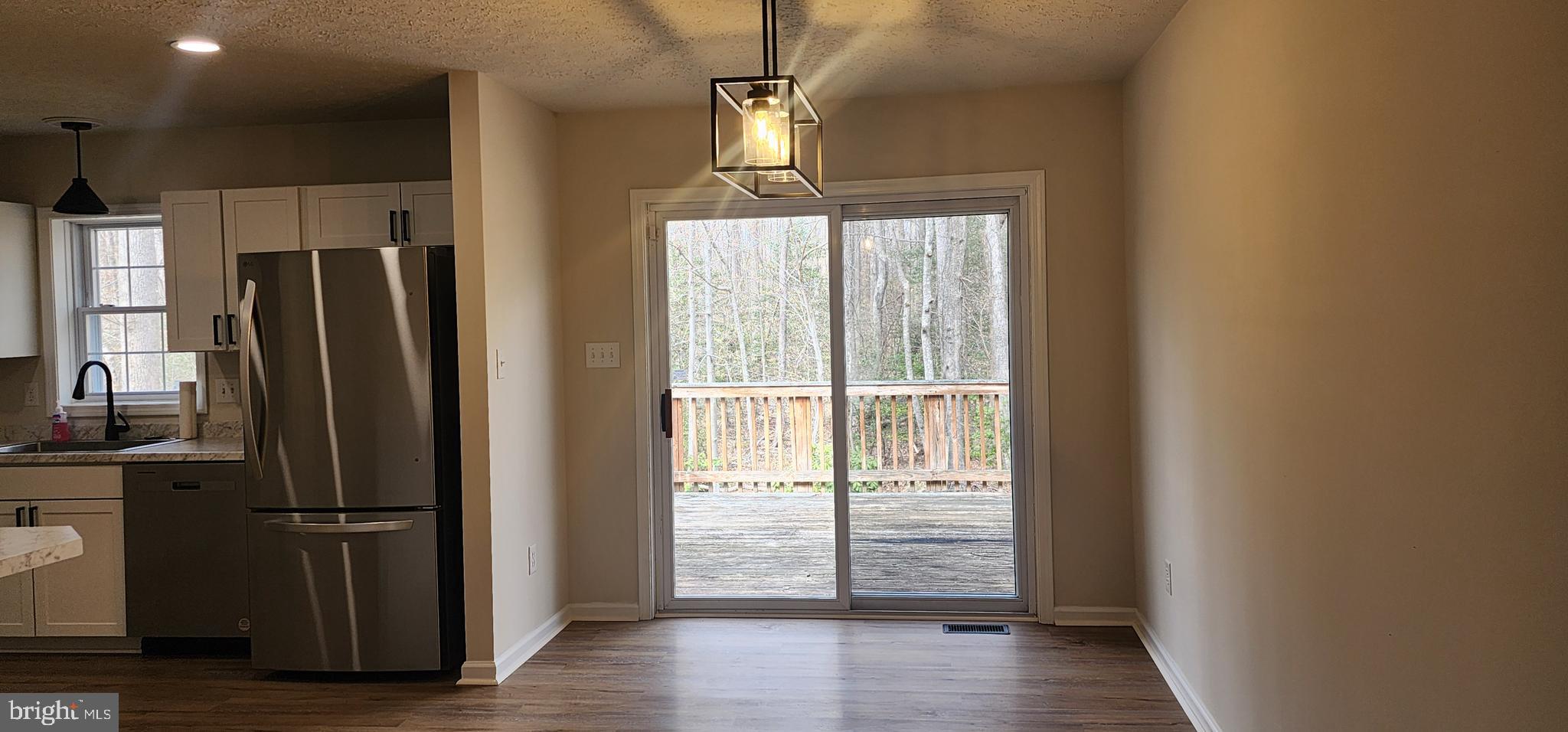 HARTLAKE ESTATES - Residential Lease