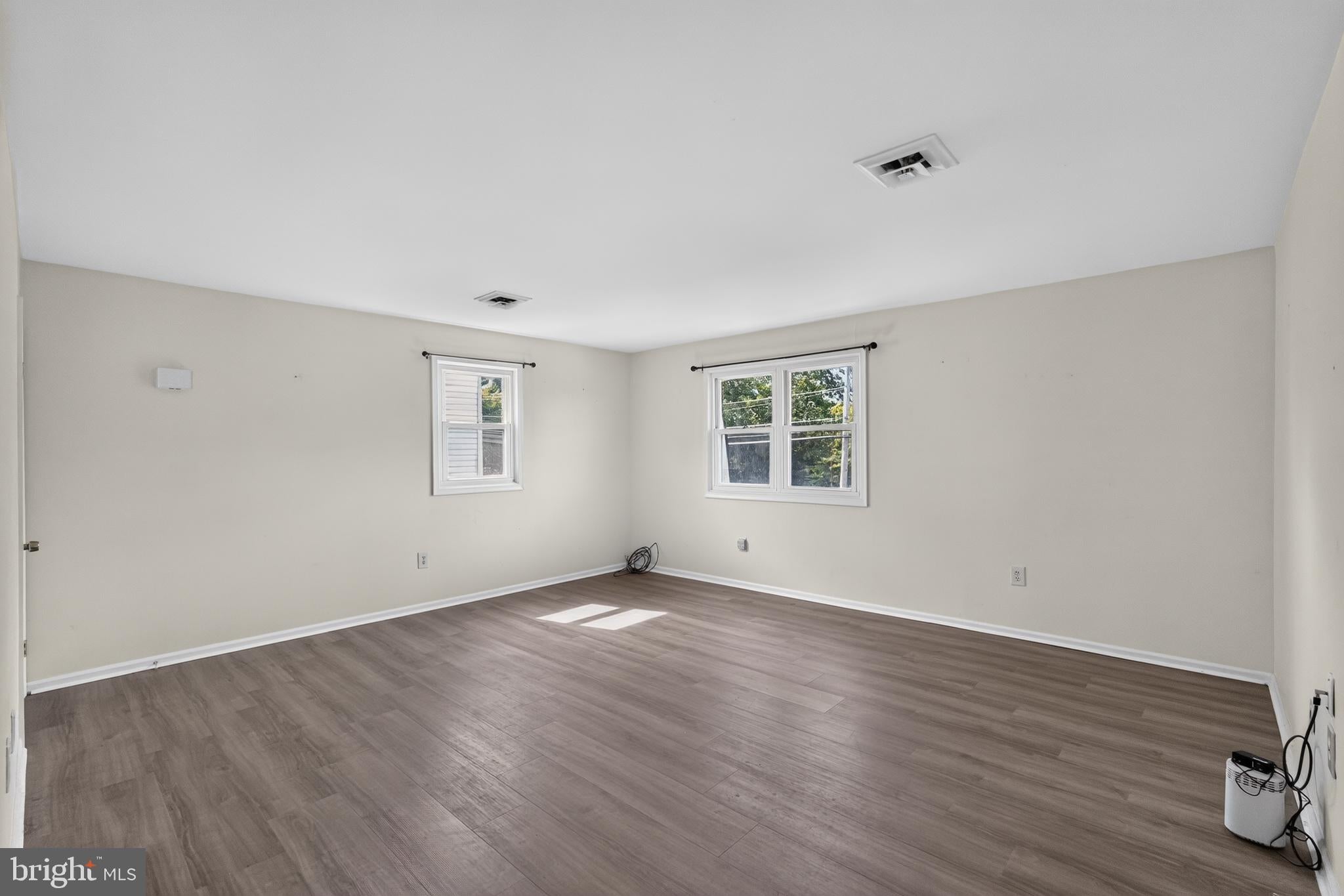 111 HUNTER WAY