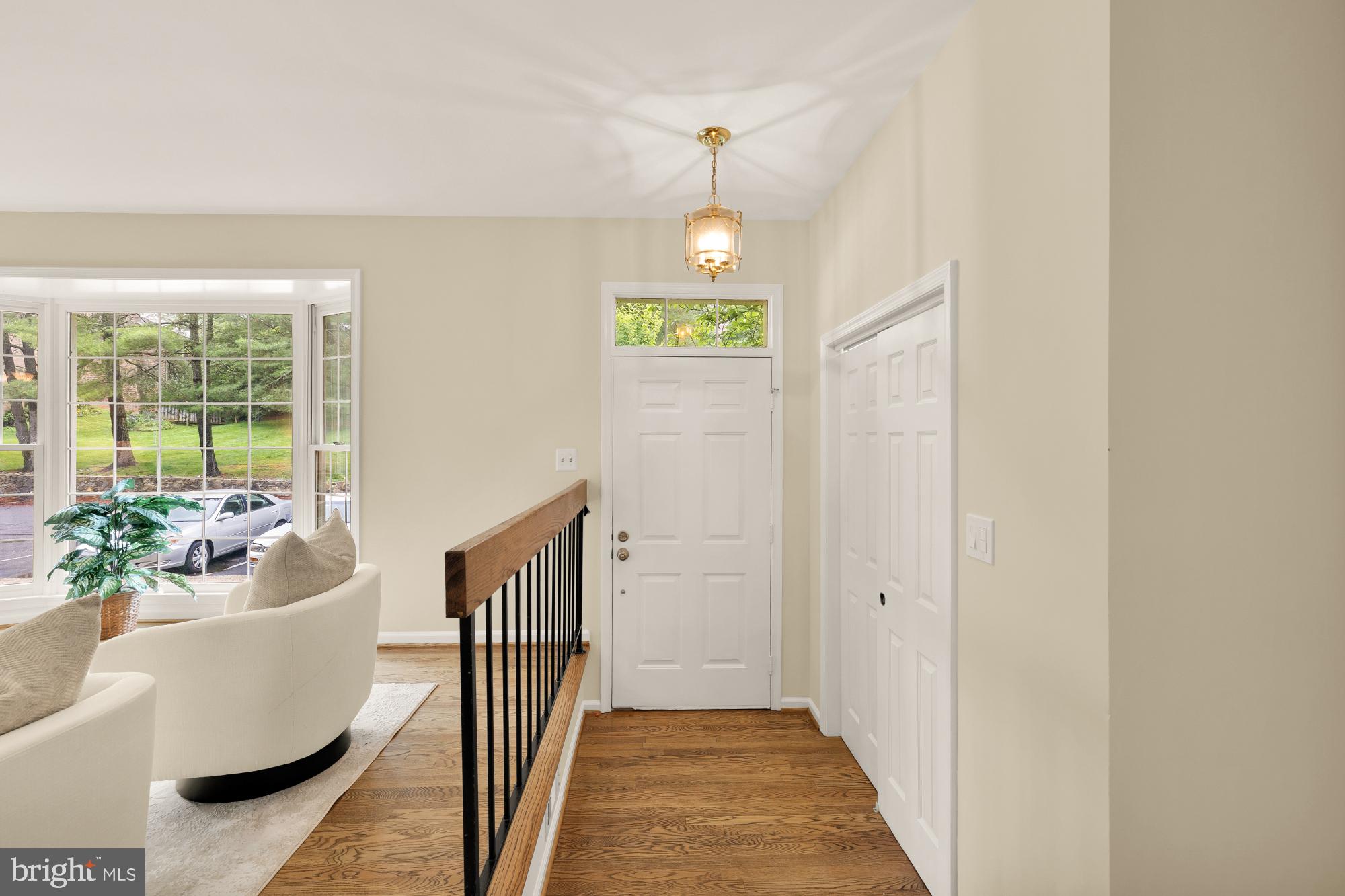 1937 HICKORY HILL LANE
