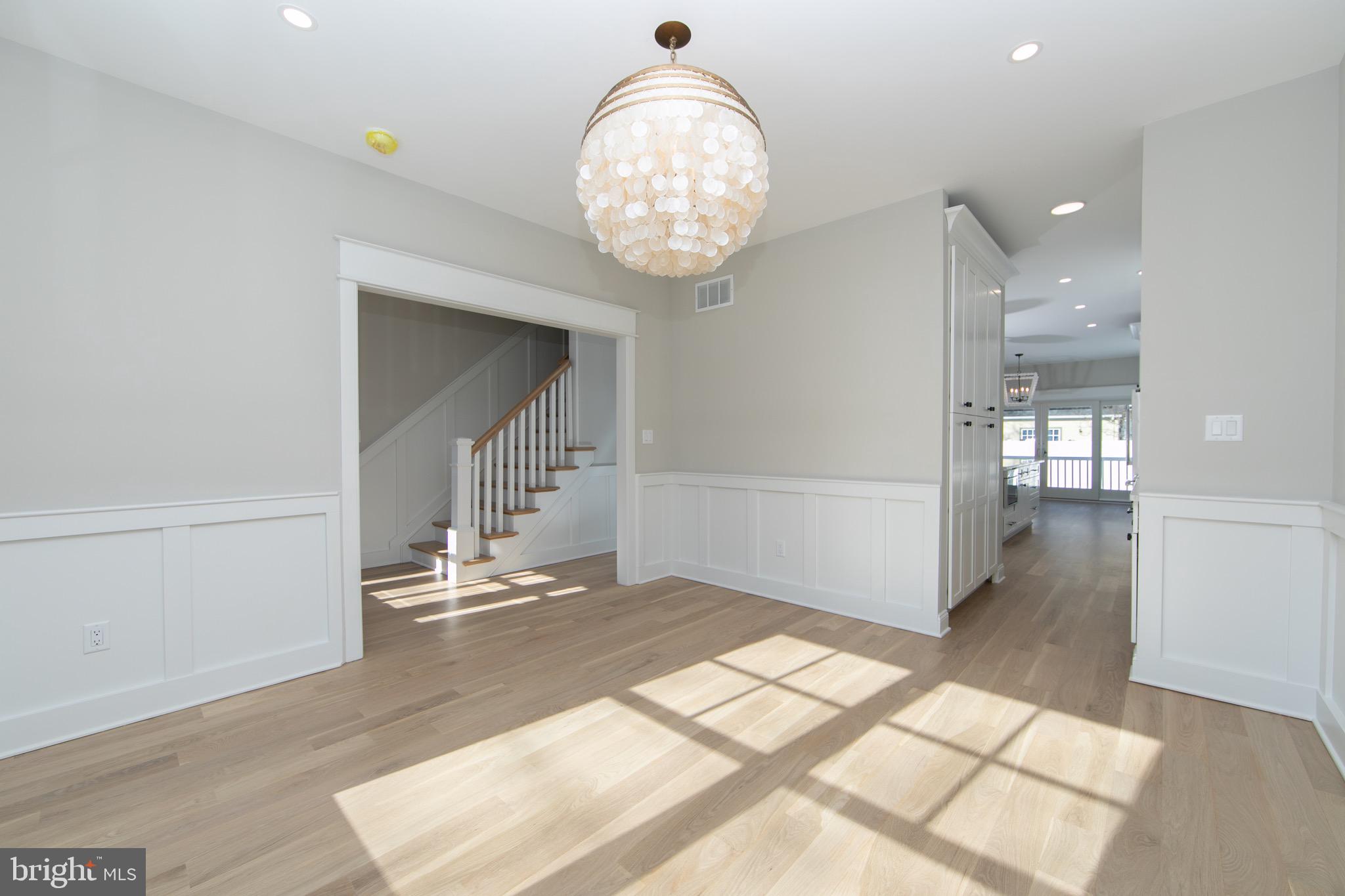 121 REILLYWOOD AVENUE