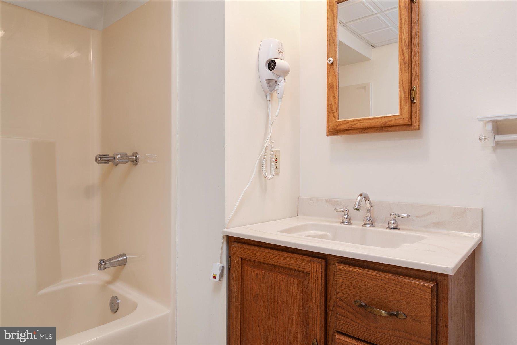 LELAND FARM - Residential