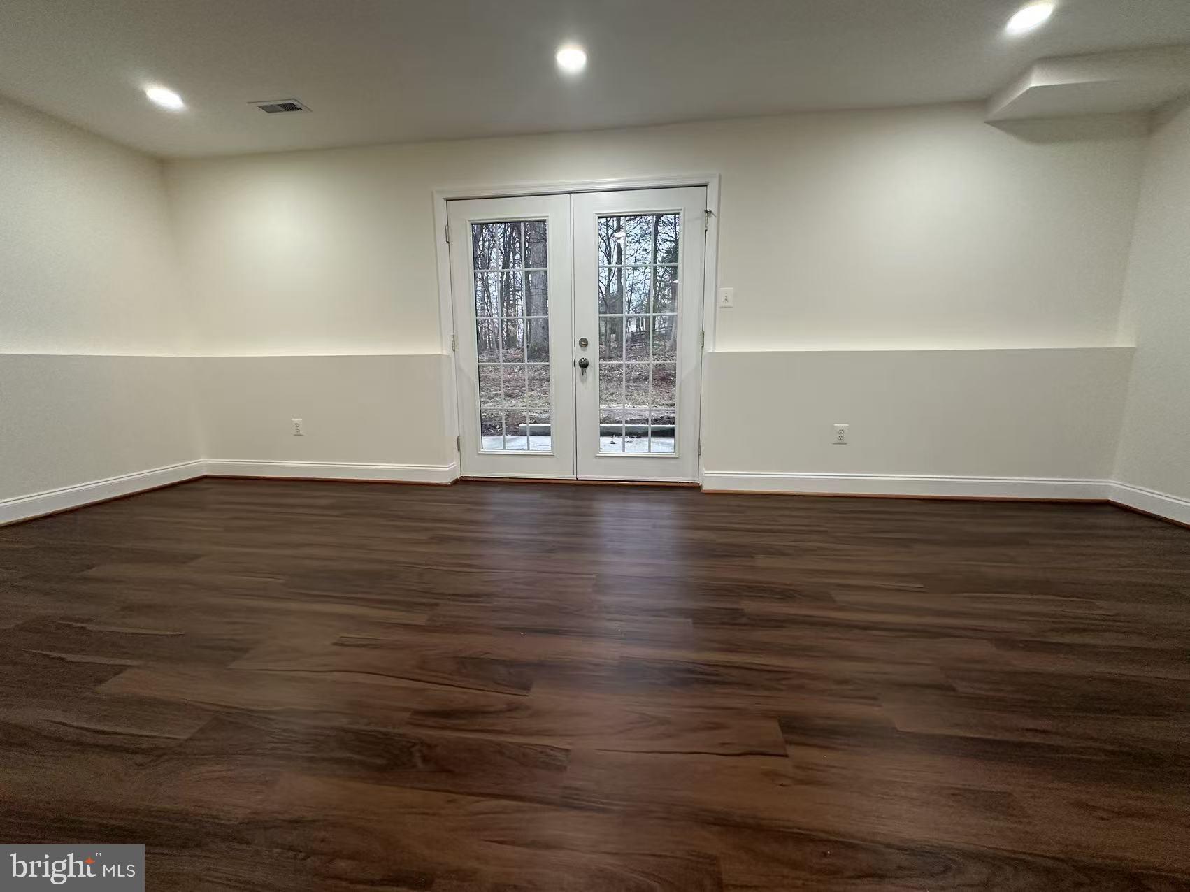 WOODBRIDGE VALLEY - Residential