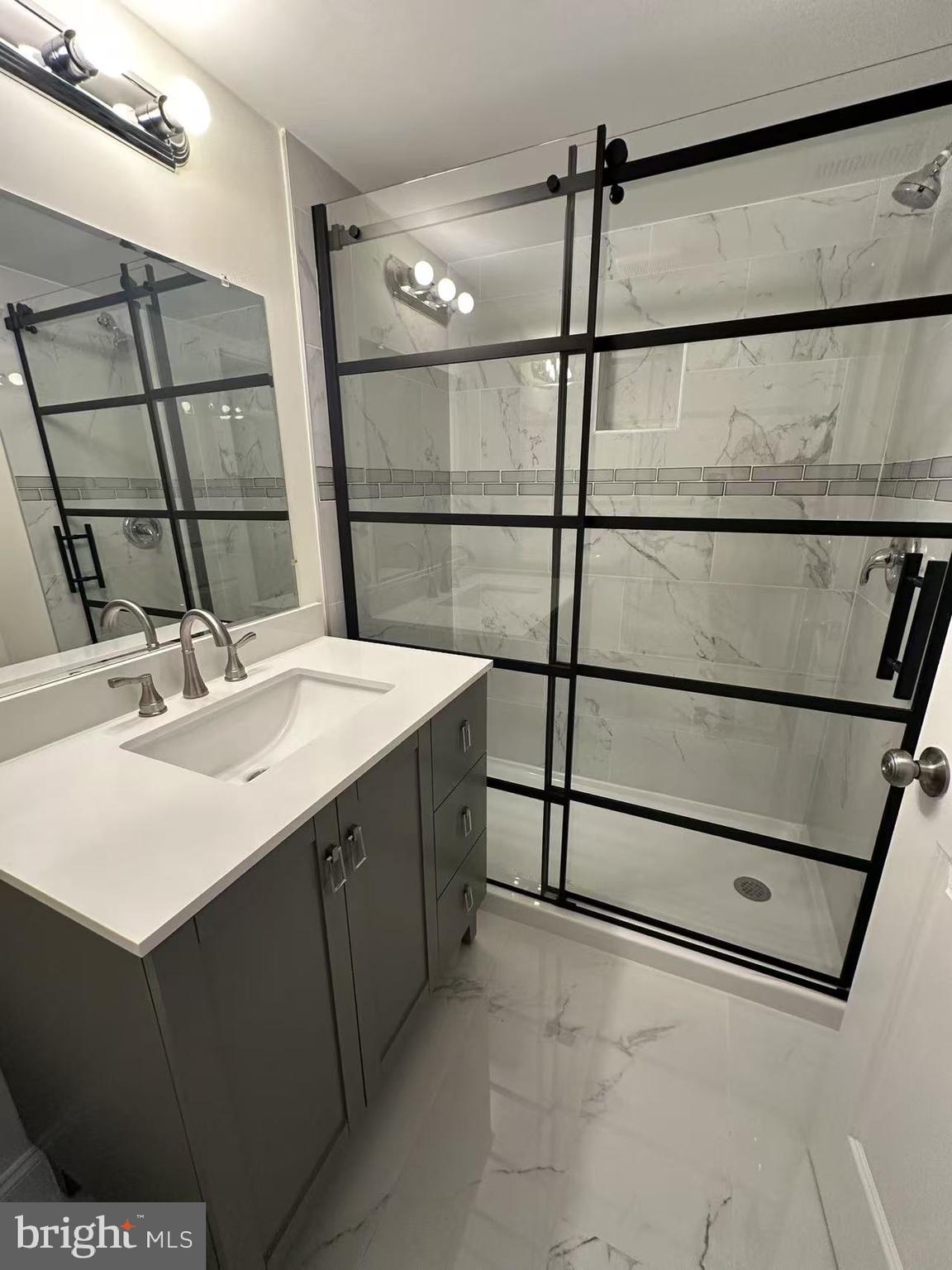 WOODBRIDGE VALLEY - Residential