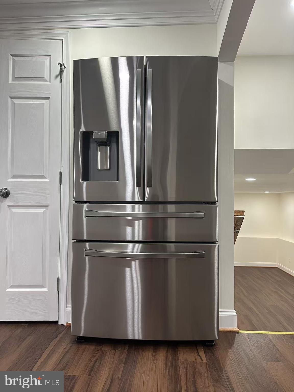 WOODBRIDGE VALLEY - Residential