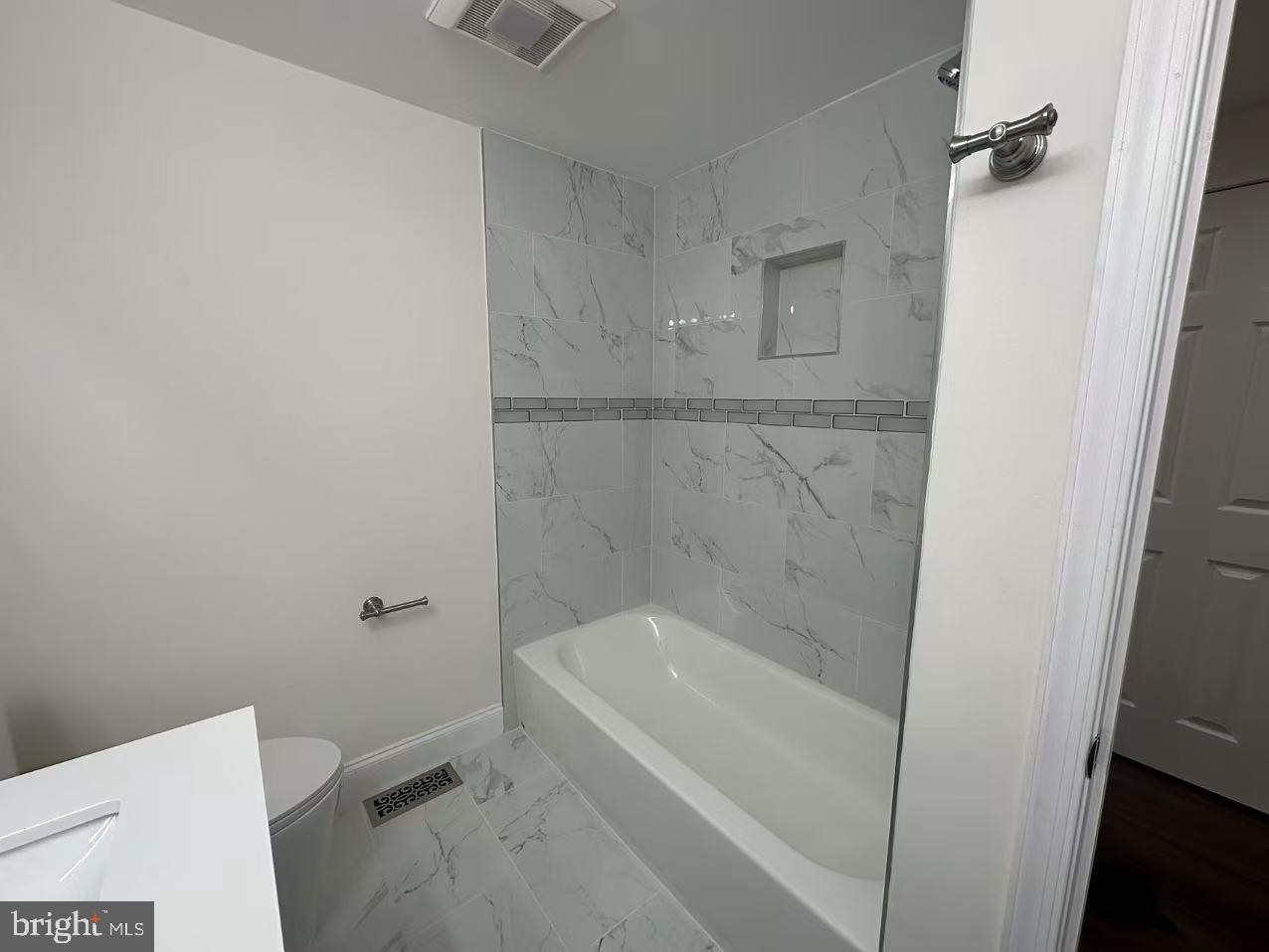 WOODBRIDGE VALLEY - Residential